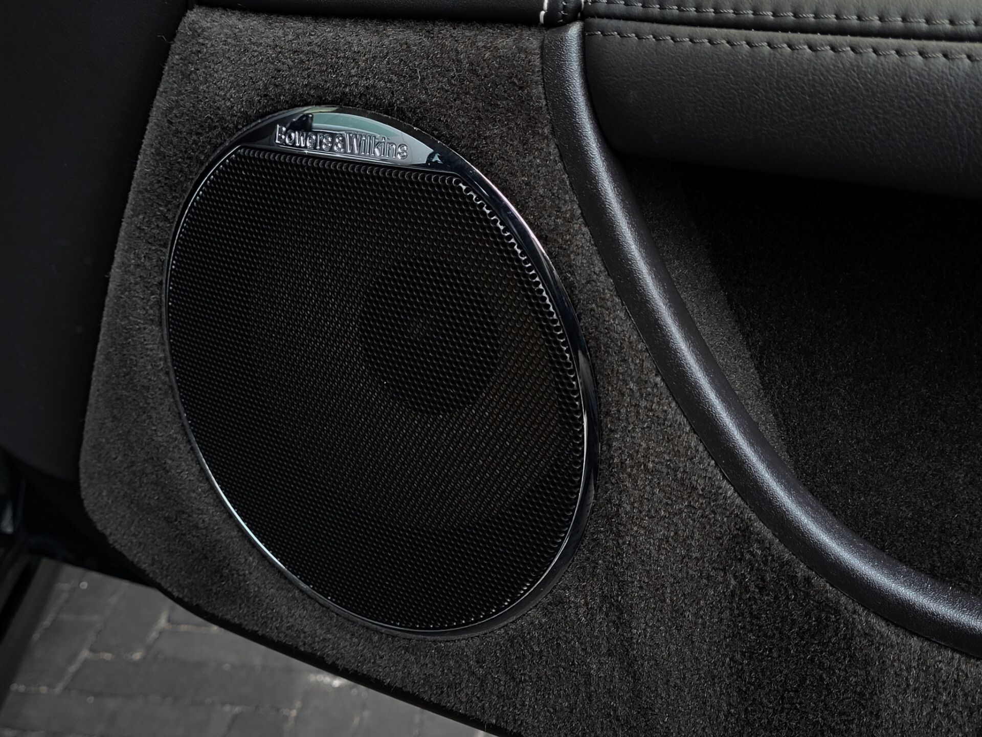 Jaguar XK 5.0 V8 Coupé Portfolio Dealer onderhouden | 2e eigenaar | B&W | 20" | Alcantara Foto 13