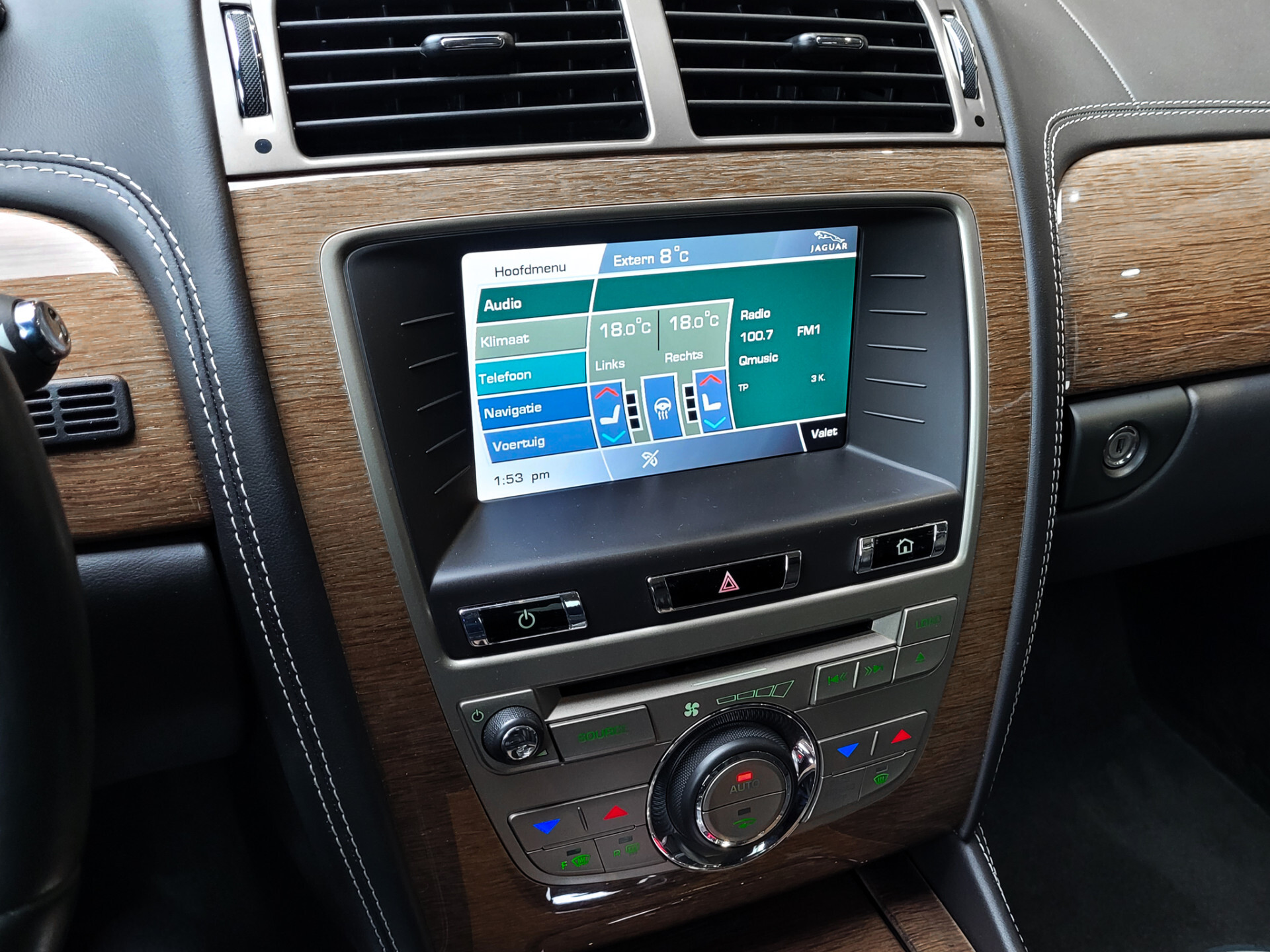 Jaguar XK 5.0 V8 Coupé Portfolio Dealer onderhouden | 2e eigenaar | B&W | 20" | Alcantara Foto 19