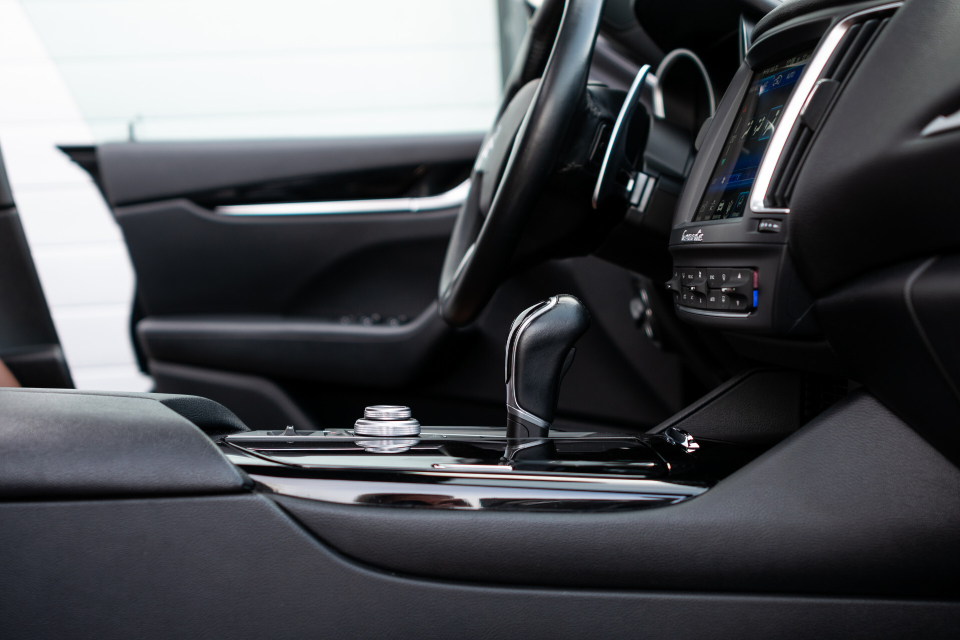 Maserati Levante 3.0 V6 D Q4 Panorama | 21" | Luchtvering | Keyless | Driving Assistance Pack Plus Foto 13