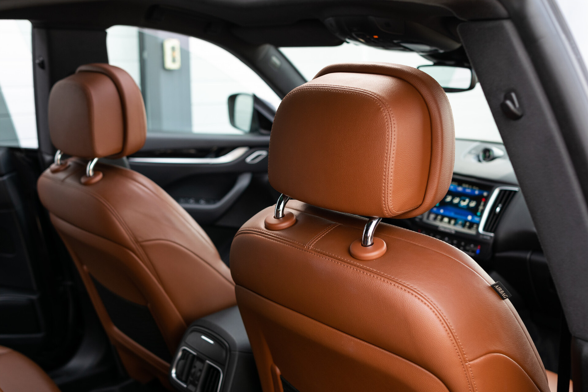 Maserati Levante 3.0 V6 D Q4 Panorama | 21" | Luchtvering | Keyless | Driving Assistance Pack Plus Foto 18