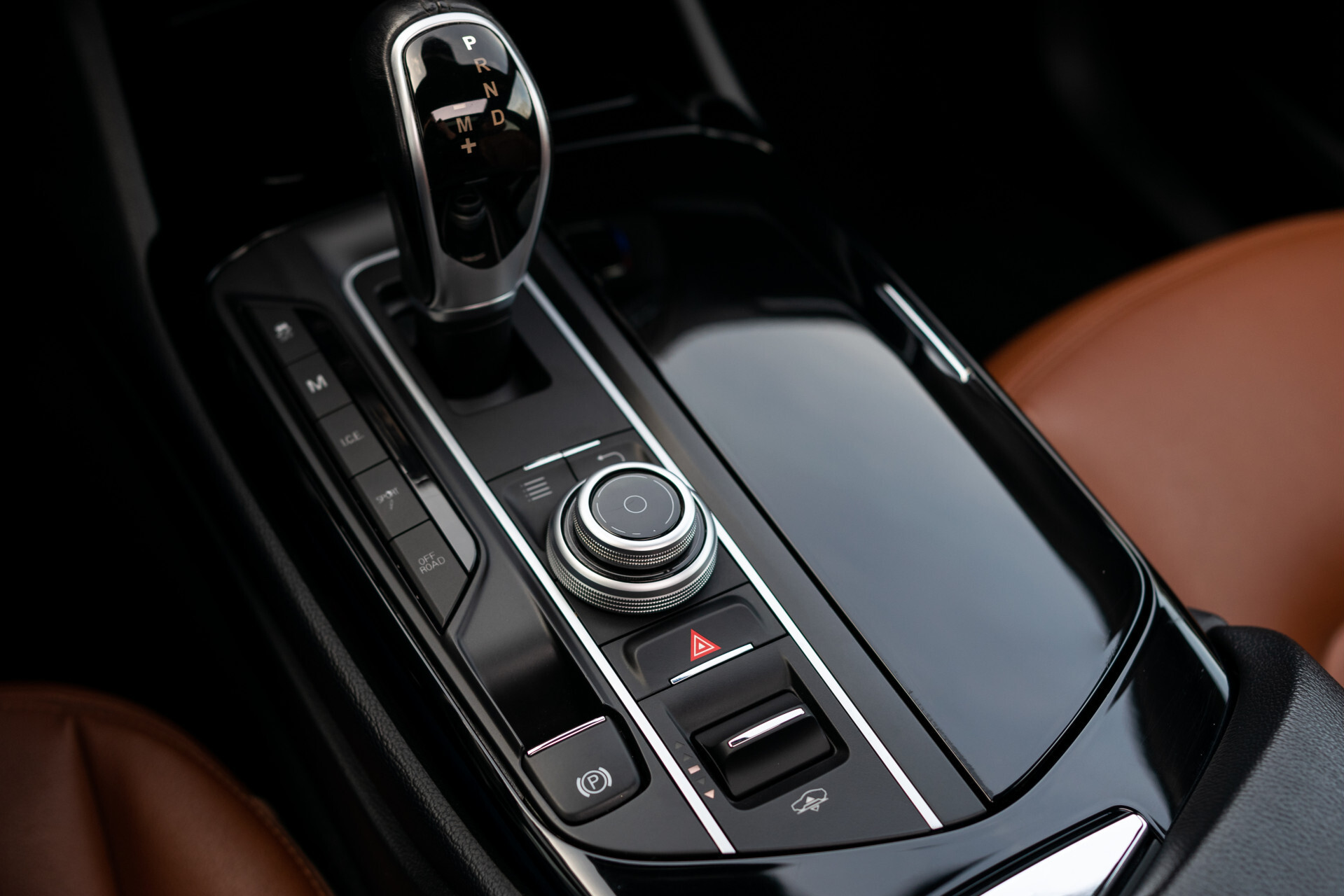 Maserati Levante 3.0 V6 D Q4 Panorama | 21" | Luchtvering | Keyless | Driving Assistance Pack Plus Foto 30