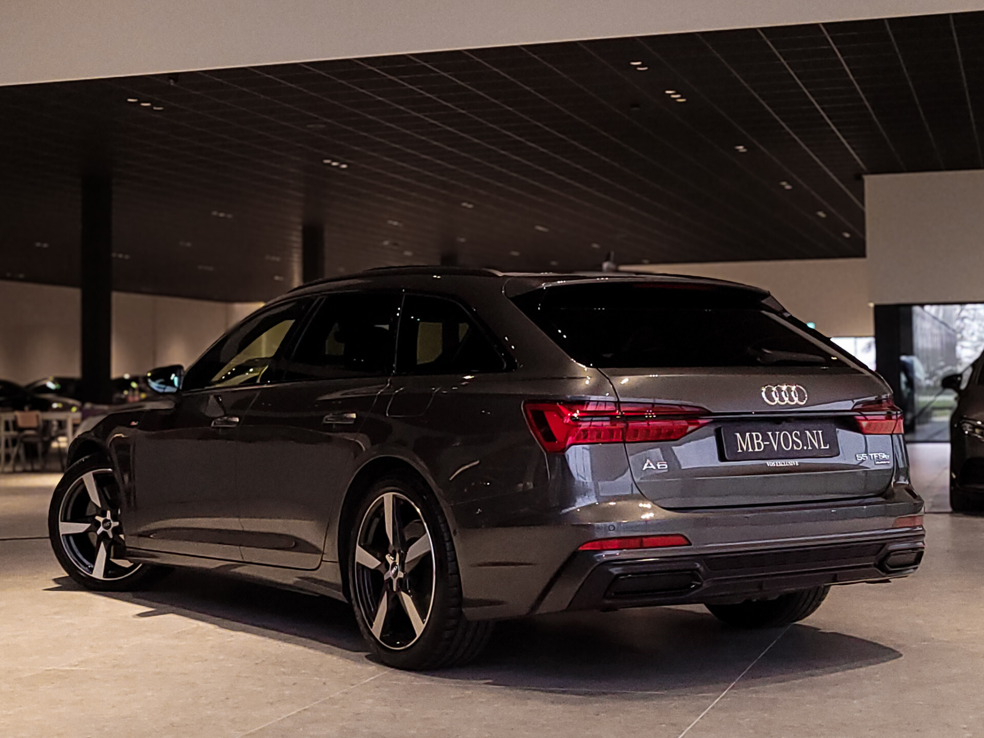 Audi A6 Avant 55 TFSI e Quattro Competition Active Cruise | Keyless | HUD | Adaptief onderstel | 20" | Trekhaak | Schuifdak | Softclose | 4xStoelverwarm Foto 2