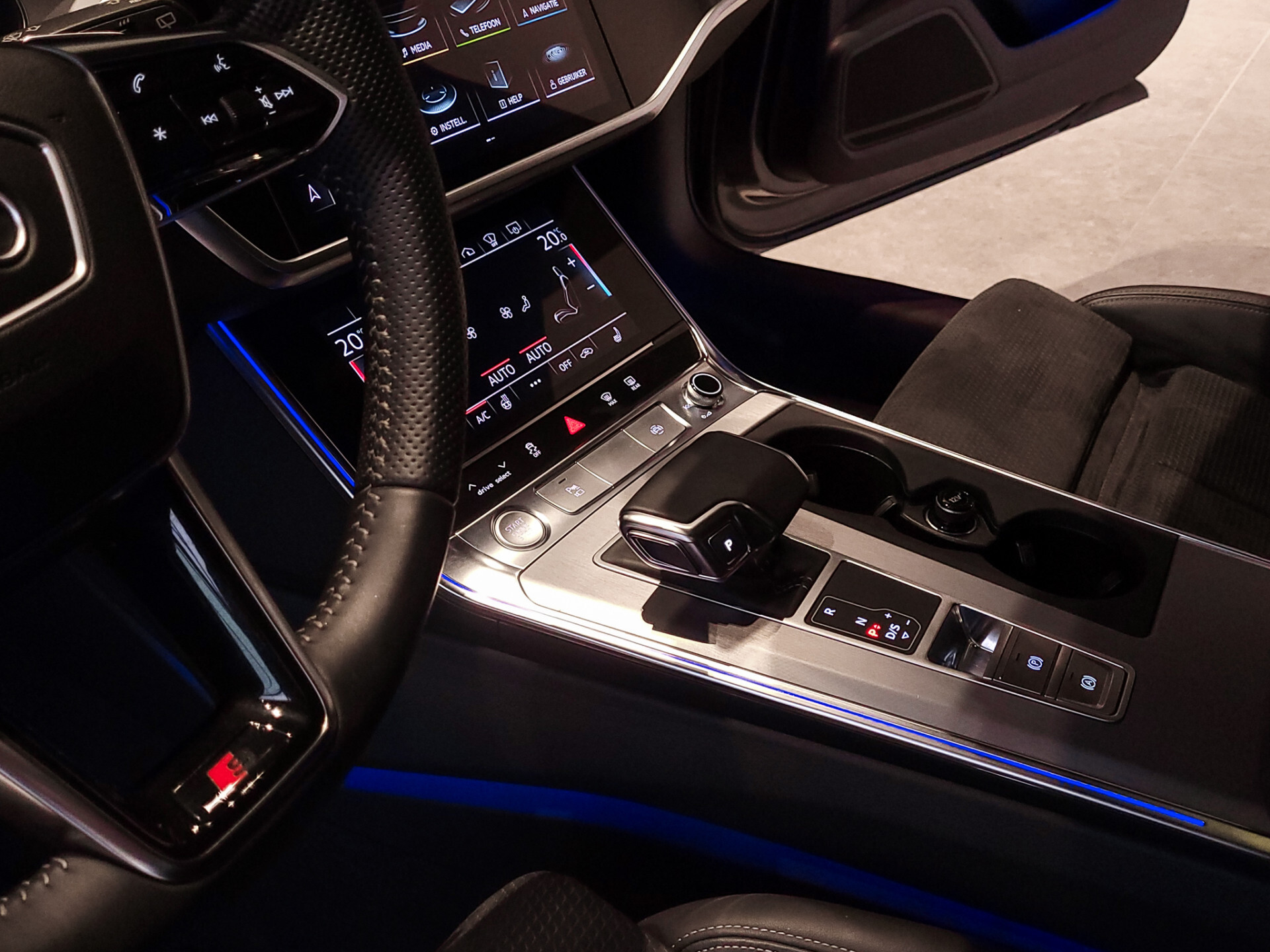 Audi A6 Avant 55 TFSI e Quattro Competition Active Cruise | Keyless | HUD | Adaptief onderstel | 20" | Trekhaak | Schuifdak | Softclose | 4xStoelverwarm Foto 20