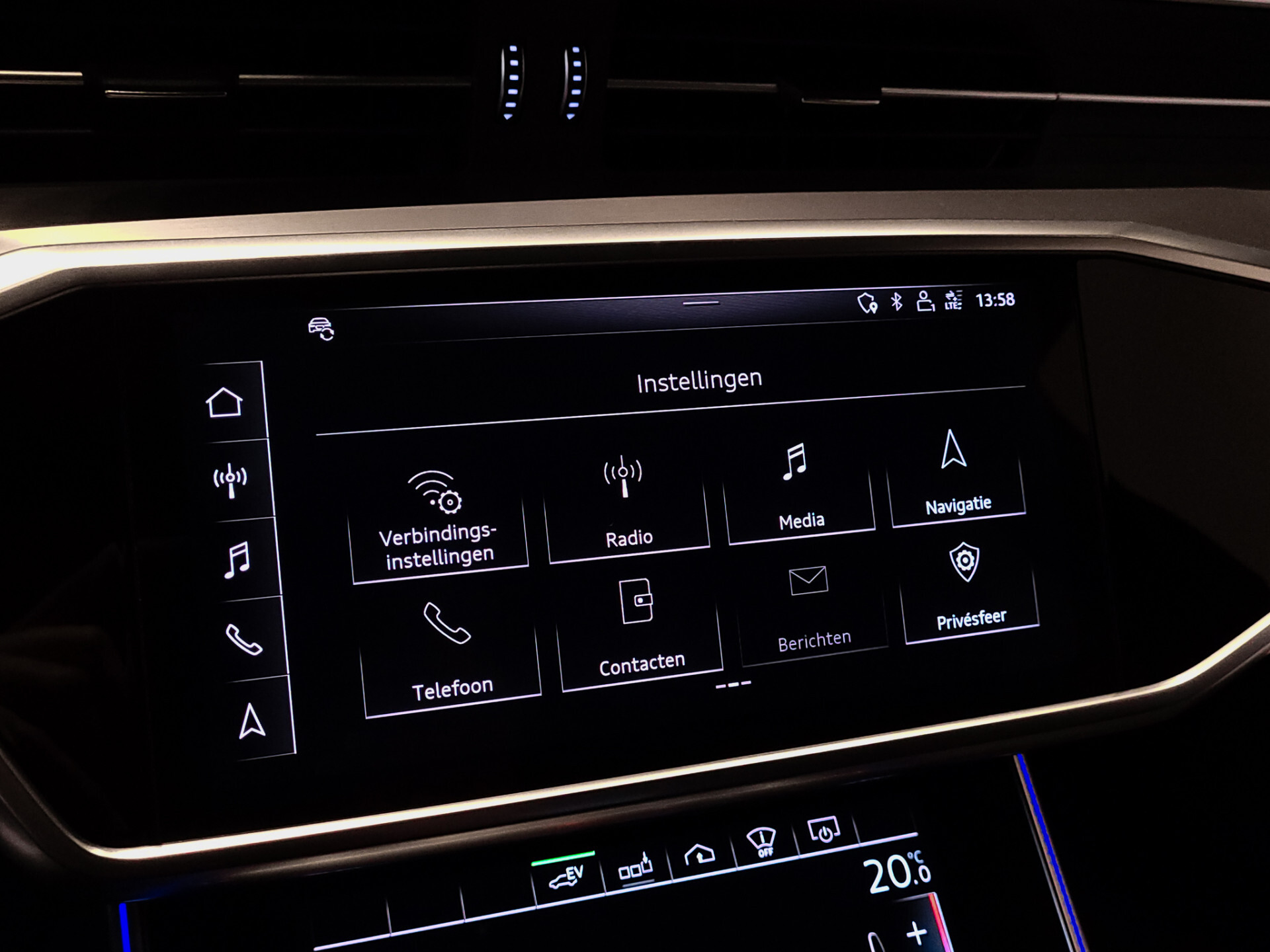 Audi A6 Avant 55 TFSI e Quattro Competition Active Cruise | Keyless | HUD | Adaptief onderstel | 20" | Trekhaak | Schuifdak | Softclose | 4xStoelverwarm Foto 21