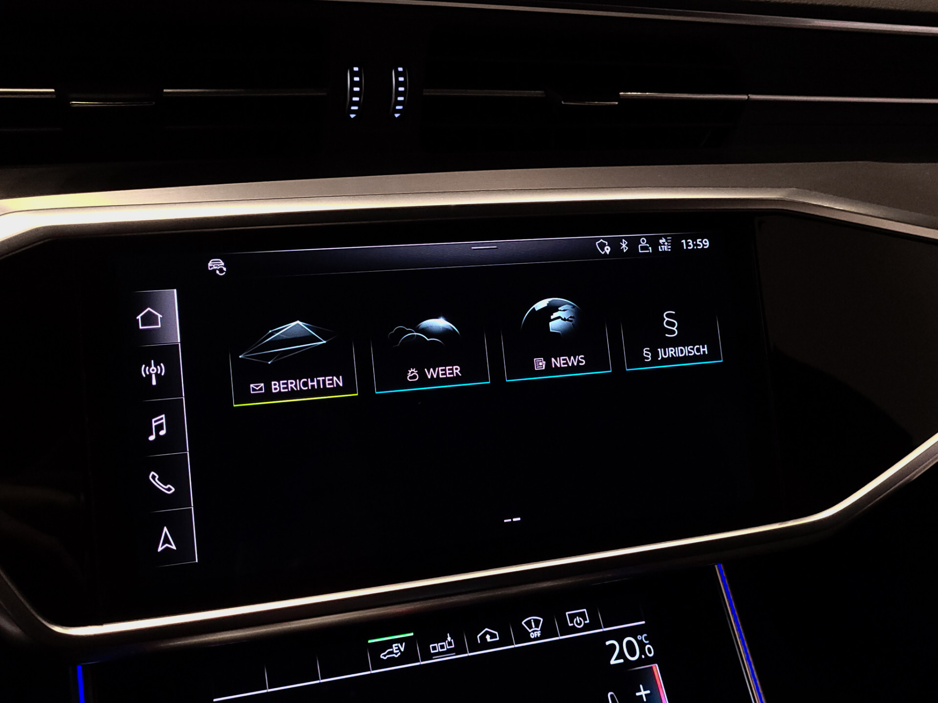 Audi A6 Avant 55 TFSI e Quattro Competition Active Cruise | Keyless | HUD | Adaptief onderstel | 20" | Trekhaak | Schuifdak | Softclose | 4xStoelverwarm Foto 23