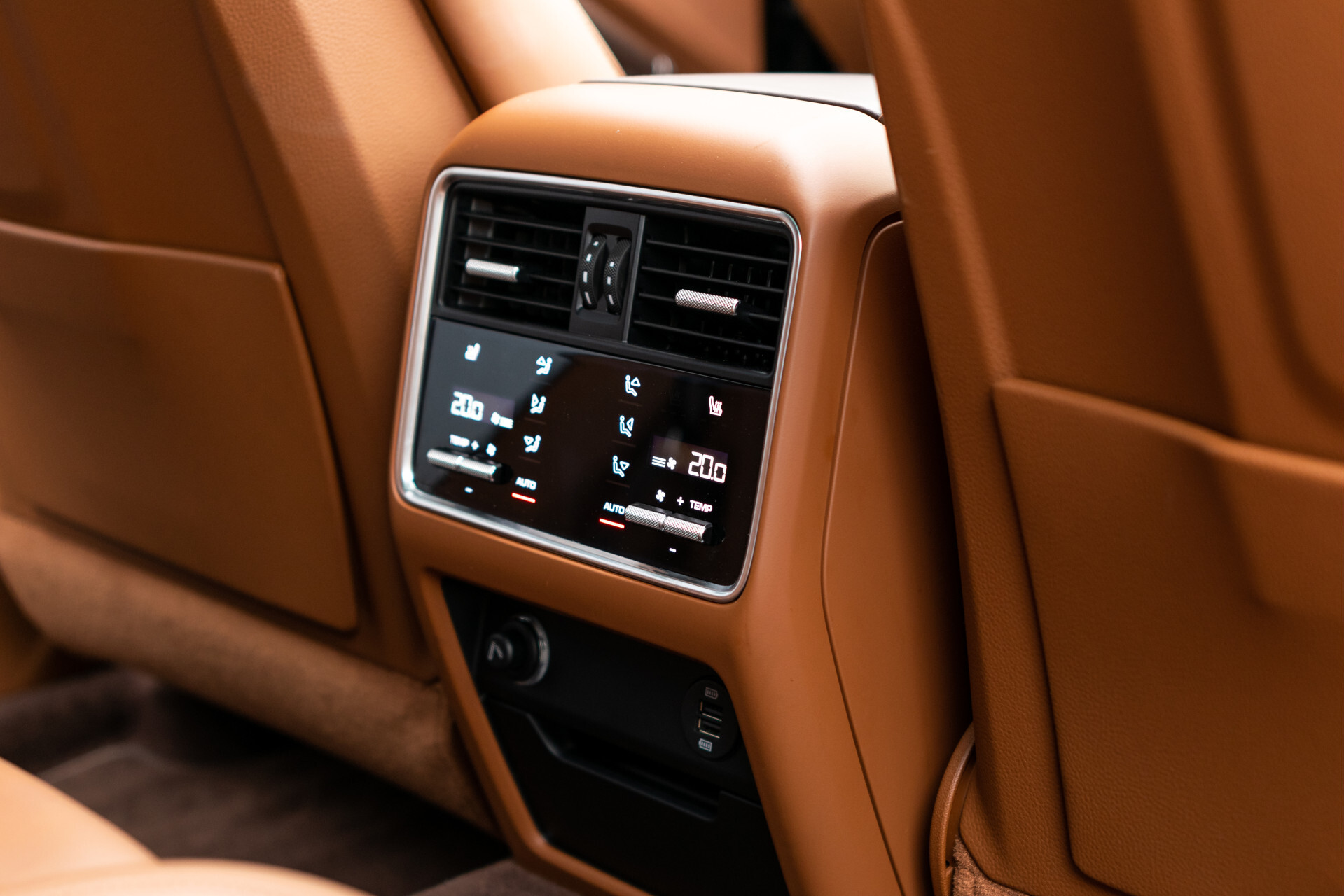 Porsche Cayenne 3.0 E-Hybrid Sport Design | Club leder | Carbon | 4W-steering | Adaptieve Cruise | Adaptieve Stoelen | Panorama Aut8 Foto 29