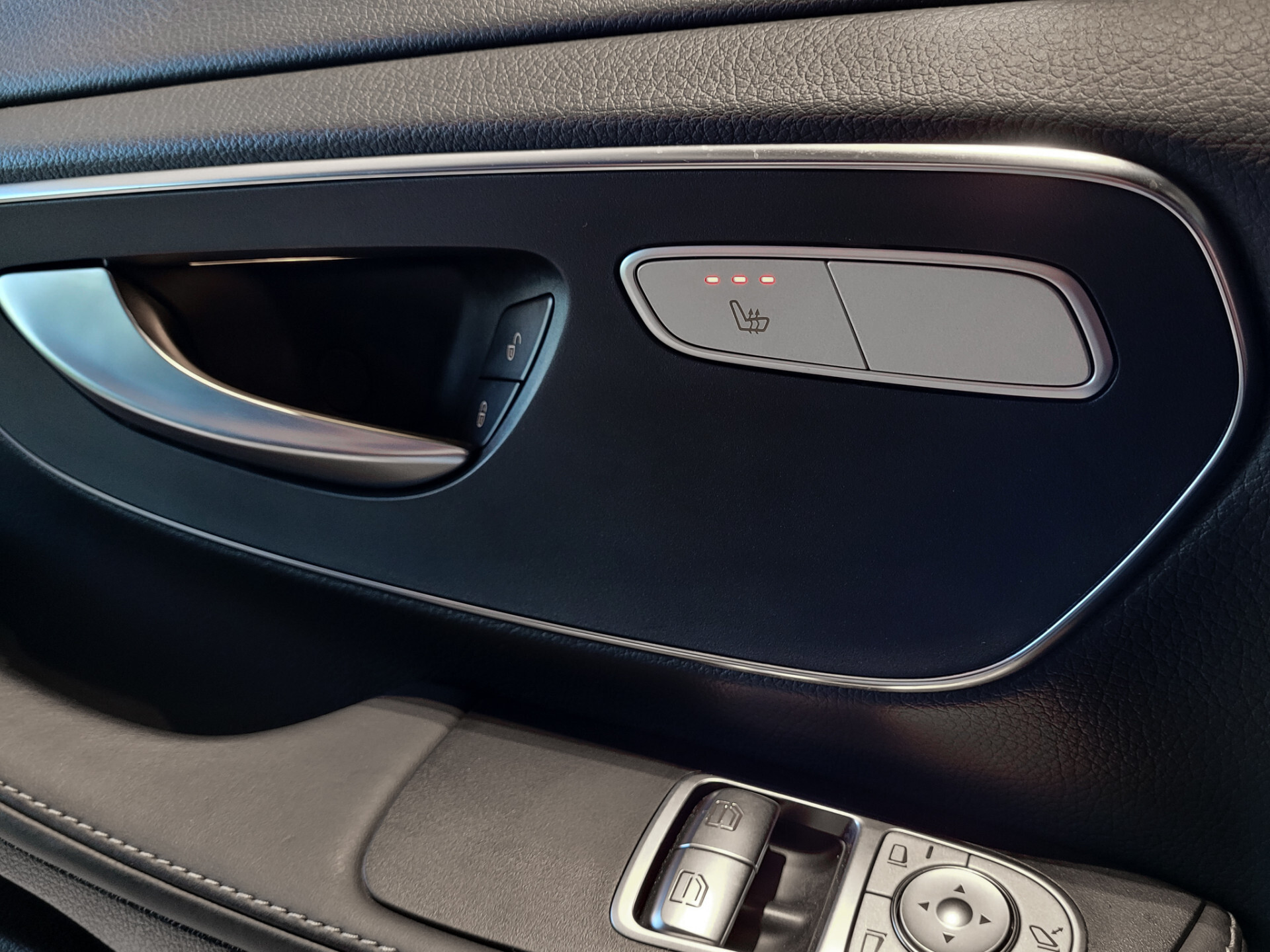 Mercedes-Benz V-Klasse 300d 4-M Extra Lang Dubbele Cabine AMG Avantgarde Edition Foto 12