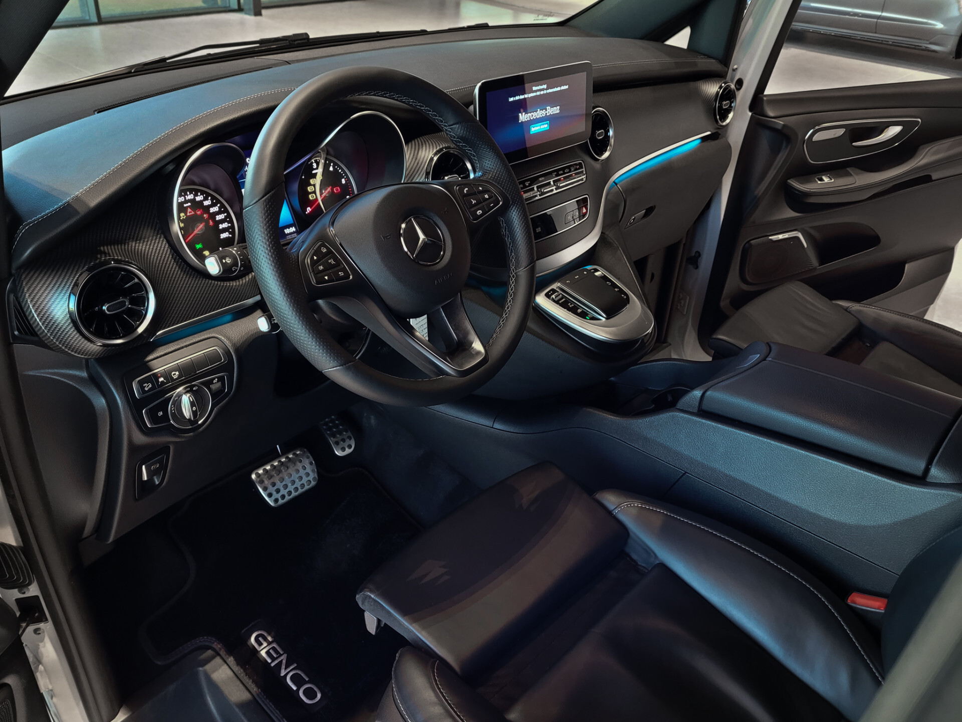 Mercedes-Benz V-Klasse 300d 4-M Extra Lang Dubbele Cabine AMG Avantgarde Edition Foto 18