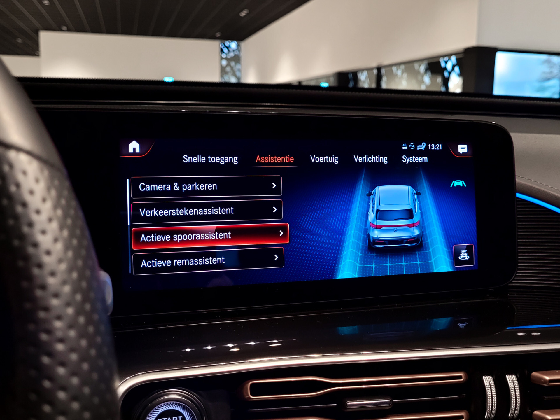 Mercedes-Benz EQC 400 4-M AMG Distronic | Keyless | 360 | Burmester | Trekhaak | Treeplanken | Incl. BTW Foto 19