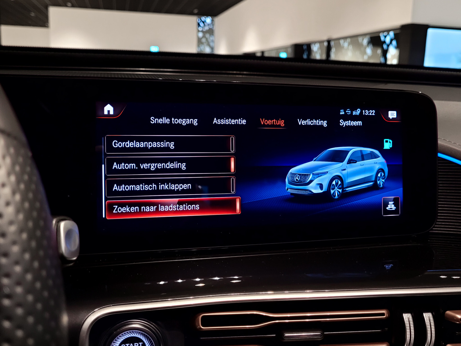 Mercedes-Benz EQC 400 4-M AMG Distronic | Keyless | 360 | Burmester | Trekhaak | Treeplanken | Incl. BTW Foto 28