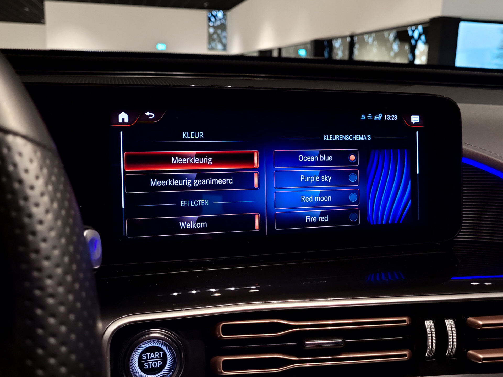 Mercedes-Benz EQC 400 4-M AMG Distronic | Keyless | 360 | Burmester | Trekhaak | Treeplanken | Incl. BTW Foto 29