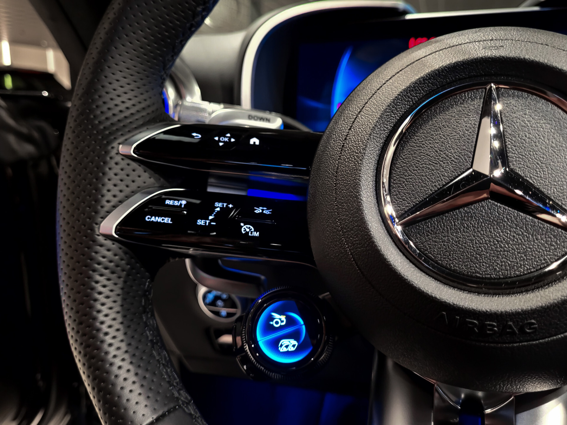 Mercedes-Benz SL-Klasse Roadster 63 4MATIC+ Ceramic | Lift | Achterassturing | Carbon | Dynamic Plus | Burmester | 21" | HUD | Manufaktur | Massage Foto 18