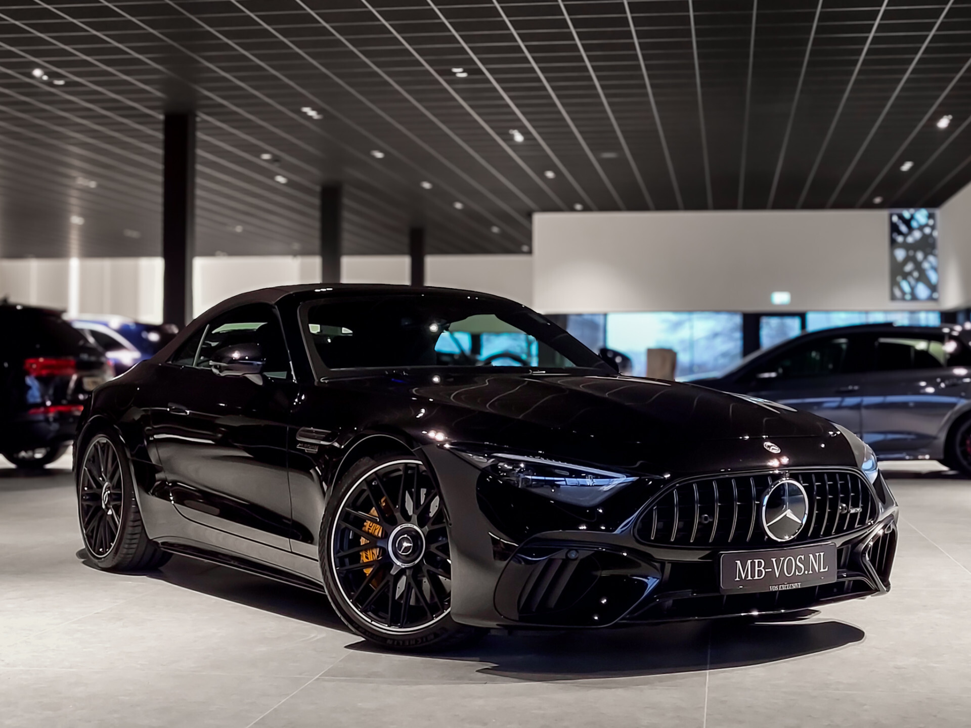 Mercedes-Benz SL-Klasse Roadster 63 4MATIC+ Ceramic | Lift | Achterassturing | Carbon | Dynamic Plus | Burmester | 21" | HUD | Manufaktur | Massage Foto 2