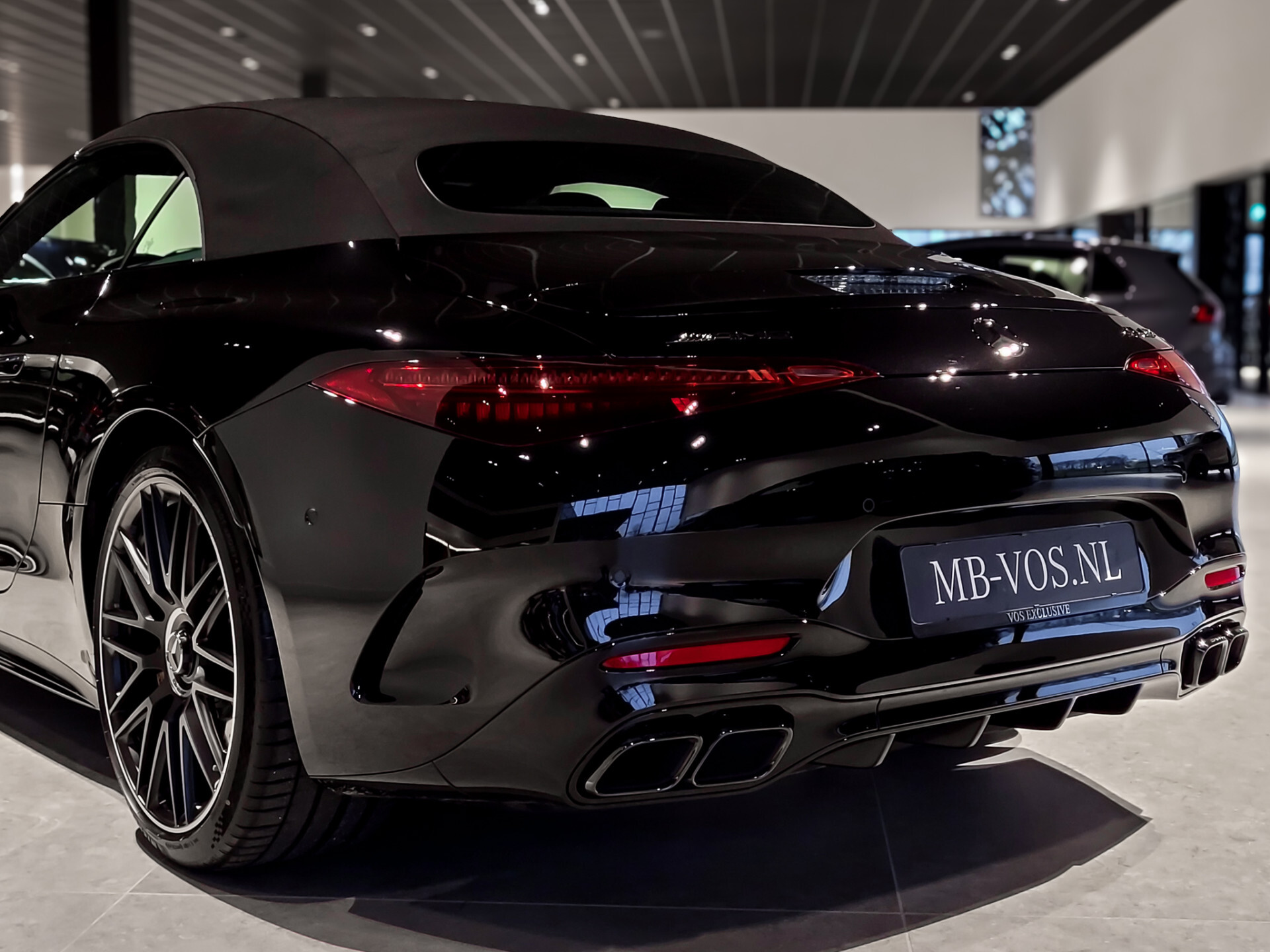 Mercedes-Benz SL-Klasse Roadster 63 4MATIC+ Ceramic | Lift | Achterassturing | Carbon | Dynamic Plus | Burmester | 21" | HUD | Manufaktur | Massage Foto 44