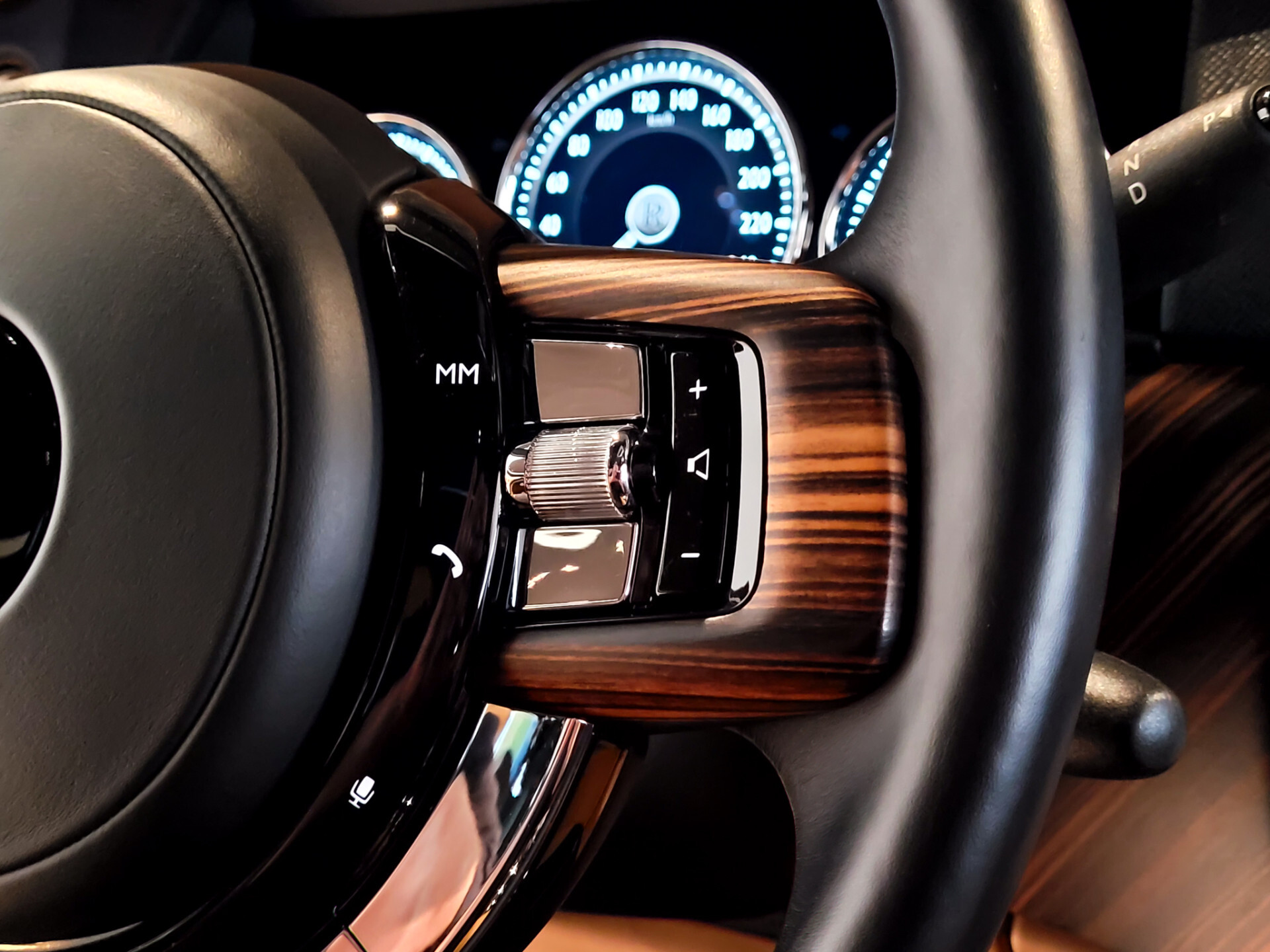 Rolls-Royce Cullinan 6.75 V12 Driving Assistant | Entertainment | Klaptafels | Panorama | Sterrenhemel | Mansory | 5-persoons | New Service Foto 37