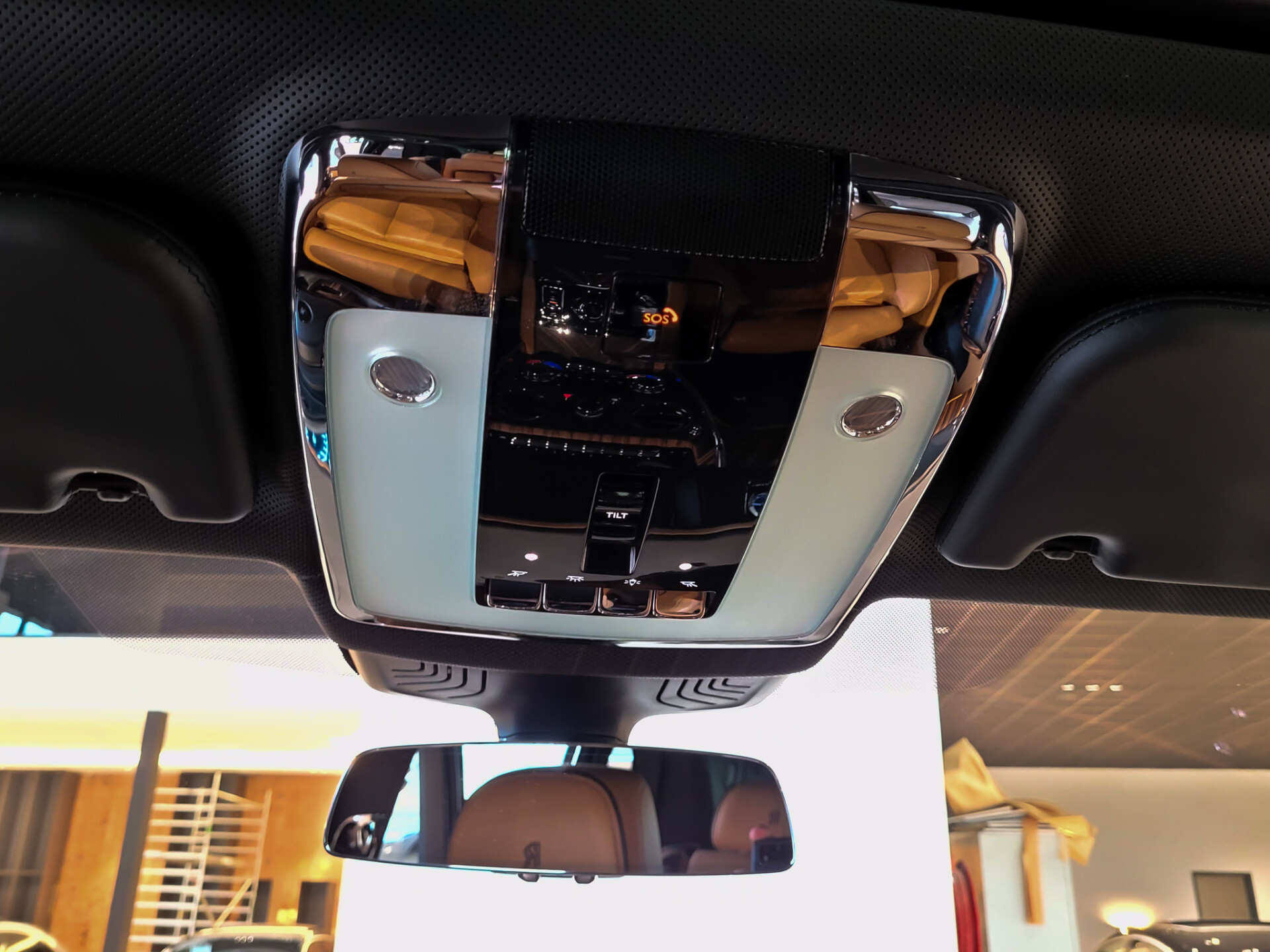 Rolls-Royce Cullinan 6.75 V12 Driving Assistant | Entertainment | Klaptafels | Panorama | Sterrenhemel | Mansory | 5-persoons | New Service Foto 44