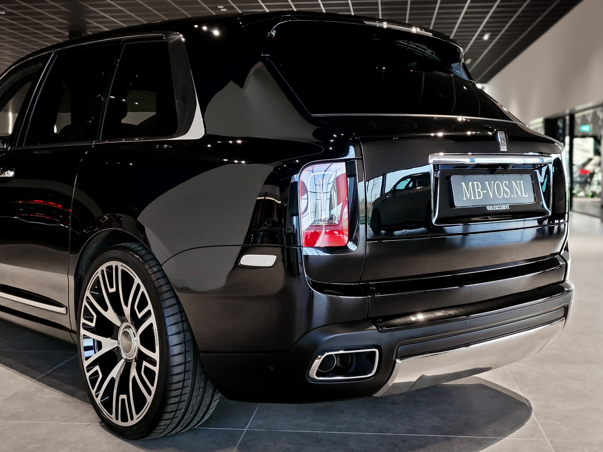 Rolls-Royce Cullinan 6.75 V12 Driving Assistant | Entertainment | Klaptafels | Panorama | Sterrenhemel | Mansory | 5-persoons | New Service Foto 48