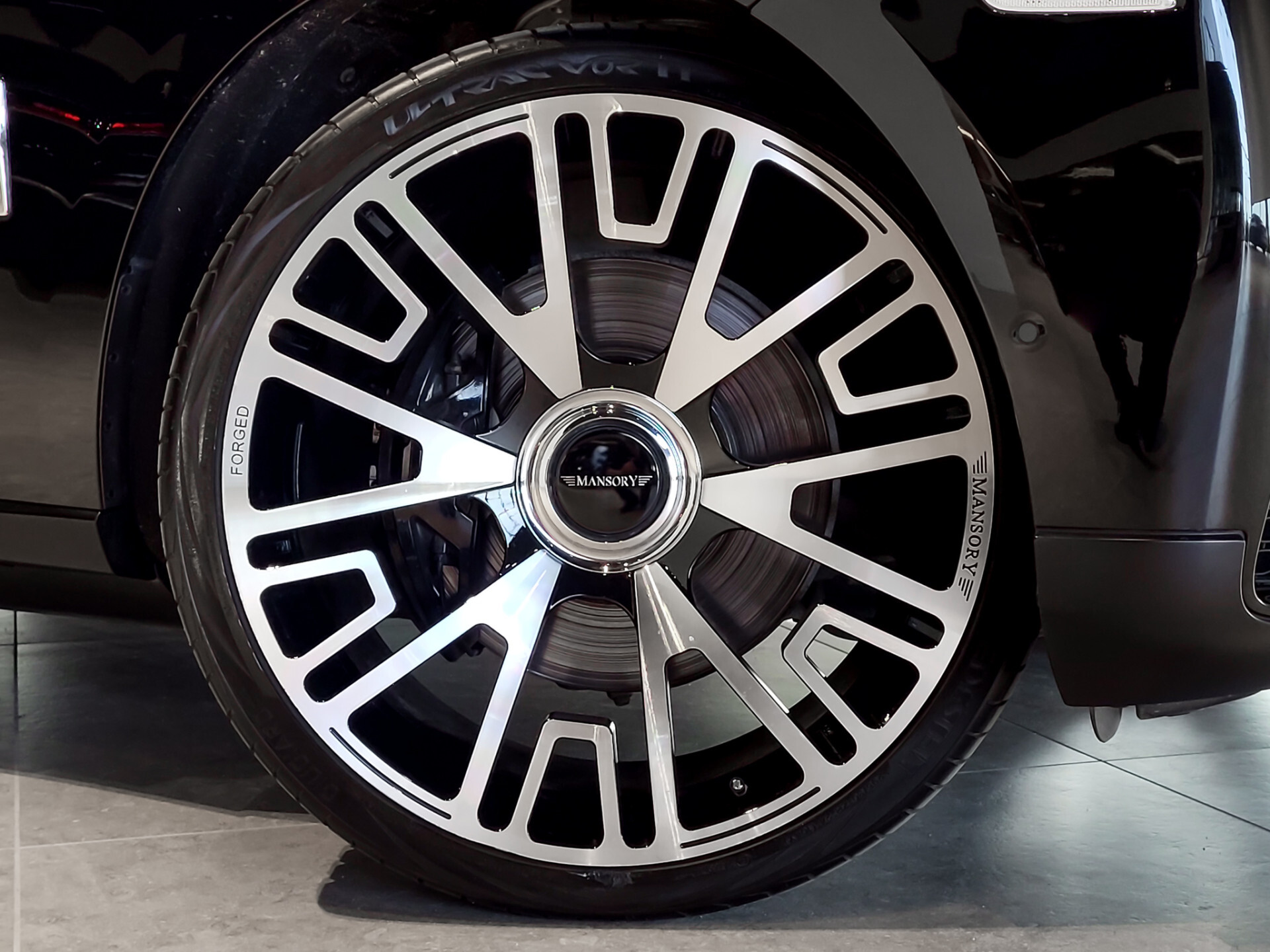 Rolls-Royce Cullinan 6.75 V12 Driving Assistant | Entertainment | Klaptafels | Panorama | Sterrenhemel | Mansory | 5-persoons | New Service Foto 49