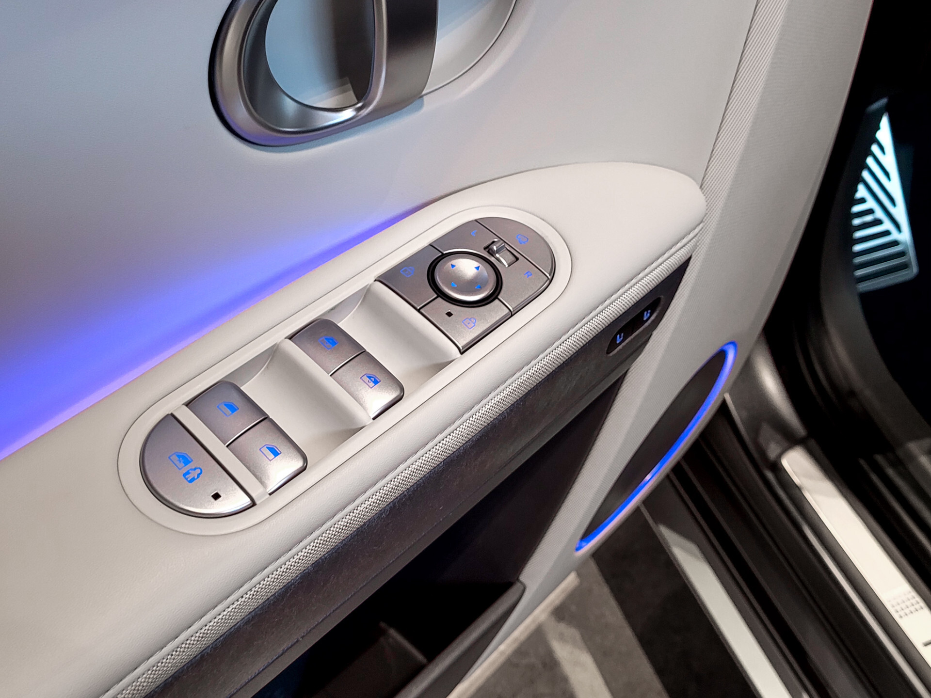 Hyundai IONIQ 5 77 kWh Lounge AWD Garantie 26-10-2029 | Nieuwprijs €63995 Foto 11