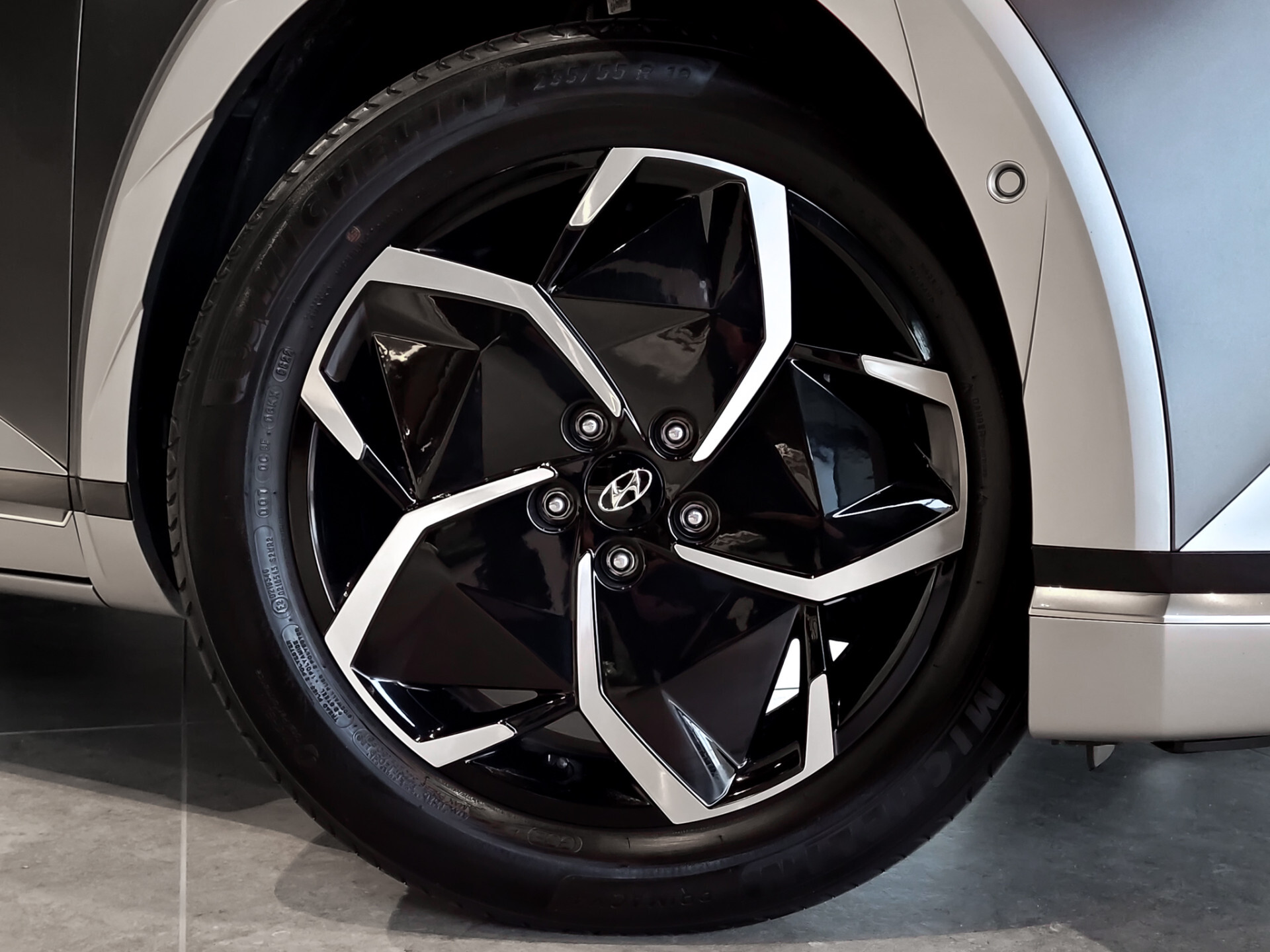 Hyundai IONIQ 5 77 kWh Lounge AWD Garantie 26-10-2029 | Nieuwprijs €63995 Foto 38