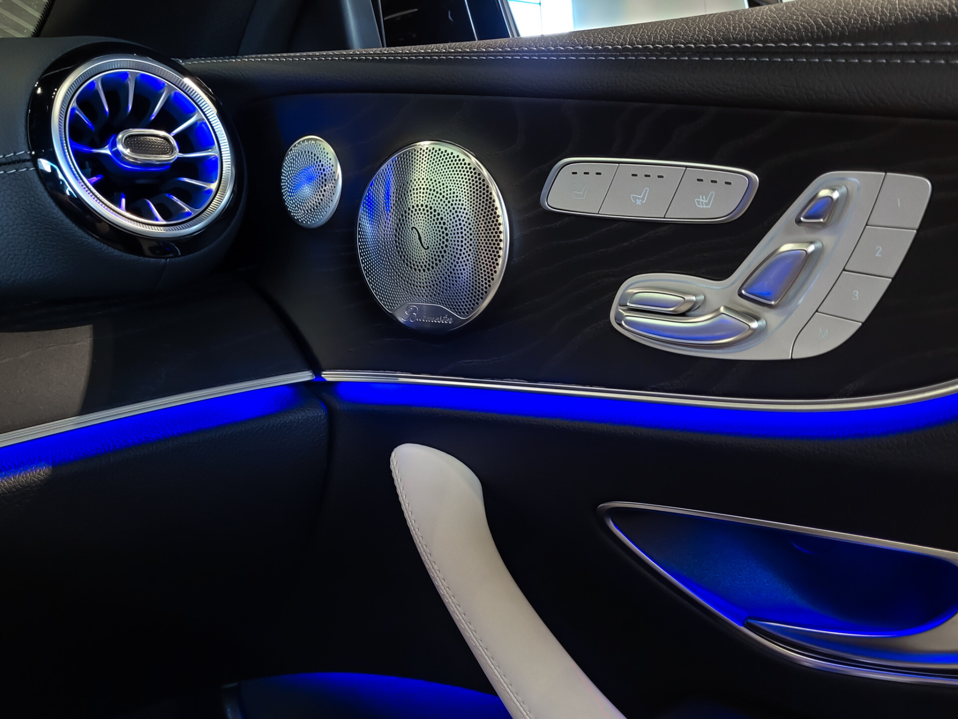 Mercedes-Benz E-Klasse Cabrio 350 AMG Night | Nappa | Rij-assistentie | Burmester | Widescreen | Mem | 20" | Dynamic Body Control Foto 28