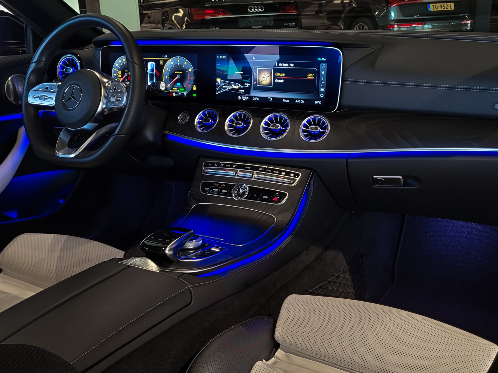 Mercedes-Benz E-Klasse Cabrio 350 AMG Night | Nappa | Rij-assistentie | Burmester | Widescreen | Mem | 20" | Dynamic Body Control Foto 32