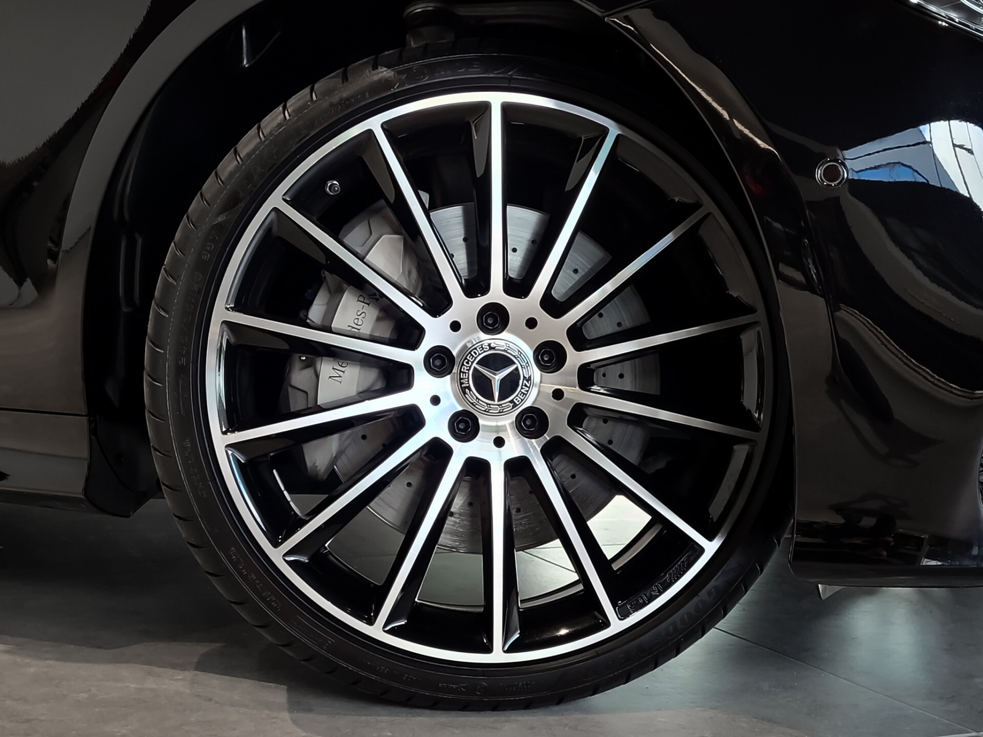 Mercedes-Benz E-Klasse Cabrio 350 AMG Night | Nappa | Rij-assistentie | Burmester | Widescreen | Mem | 20" | Dynamic Body Control Foto 43