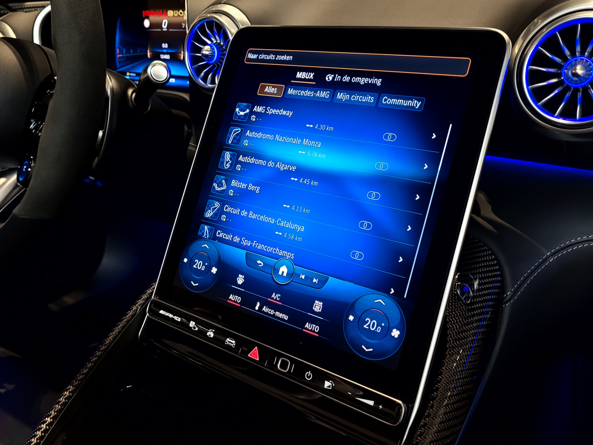 Mercedes-Benz SL-Klasse Roadster 63 4M+ Dynamic Plus | Achterasbesturing | Carbon | HUD | Night Foto 36