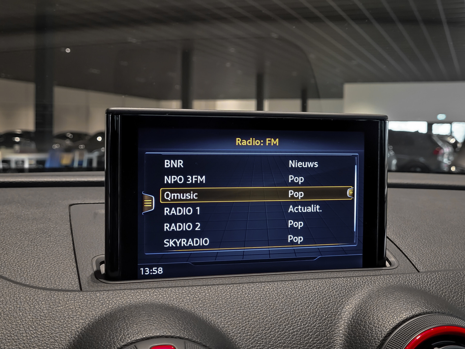 Audi S3 Sportback 2.0 TFSI Quattro Schaalstoelen | Nappaleder | Bang&Olufsen | Remus sportuitlaat | New Service Foto 11