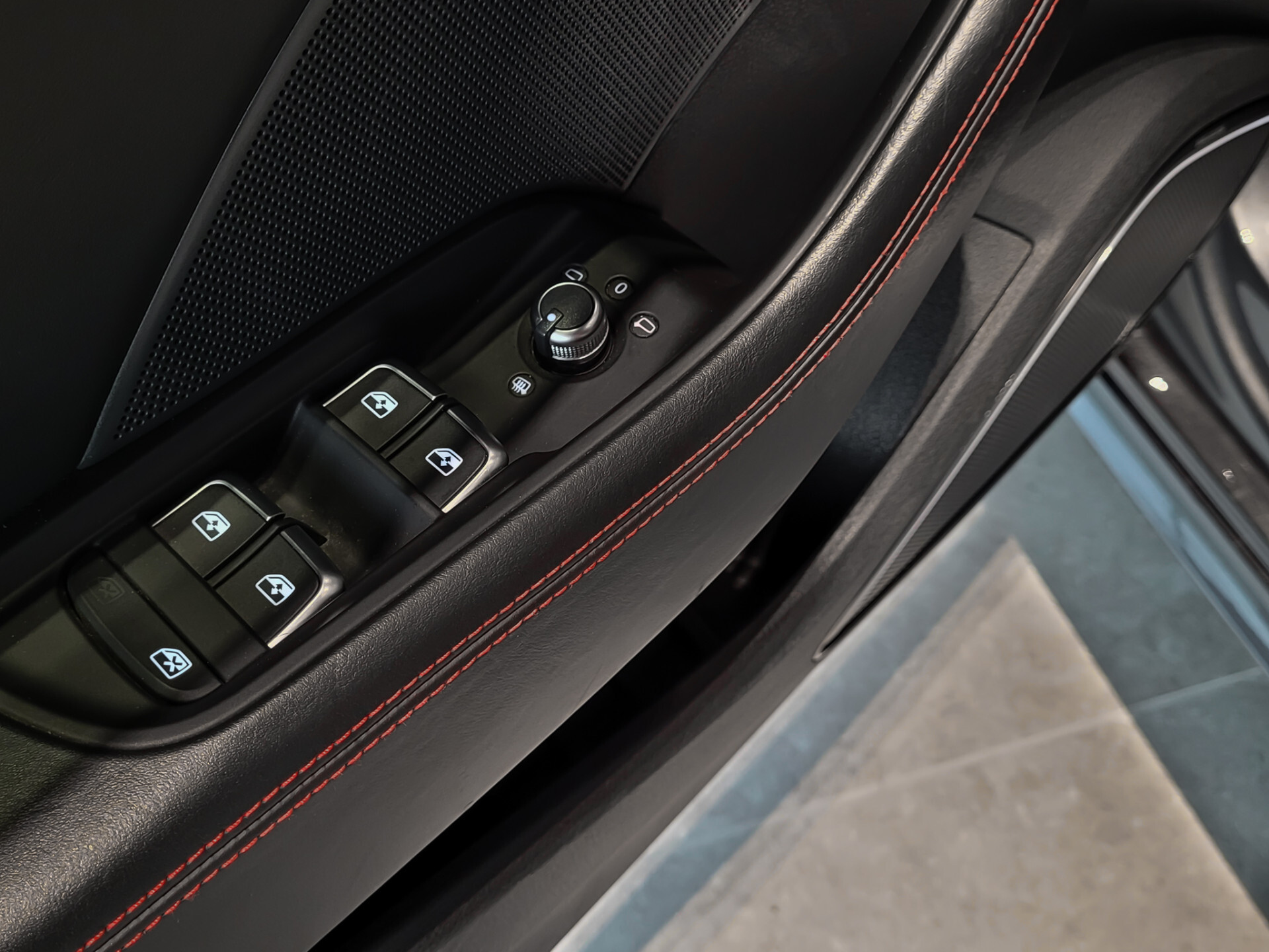 Audi S3 Sportback 2.0 TFSI Quattro Schaalstoelen | Nappaleder | Bang&Olufsen | Remus sportuitlaat | New Service Foto 12