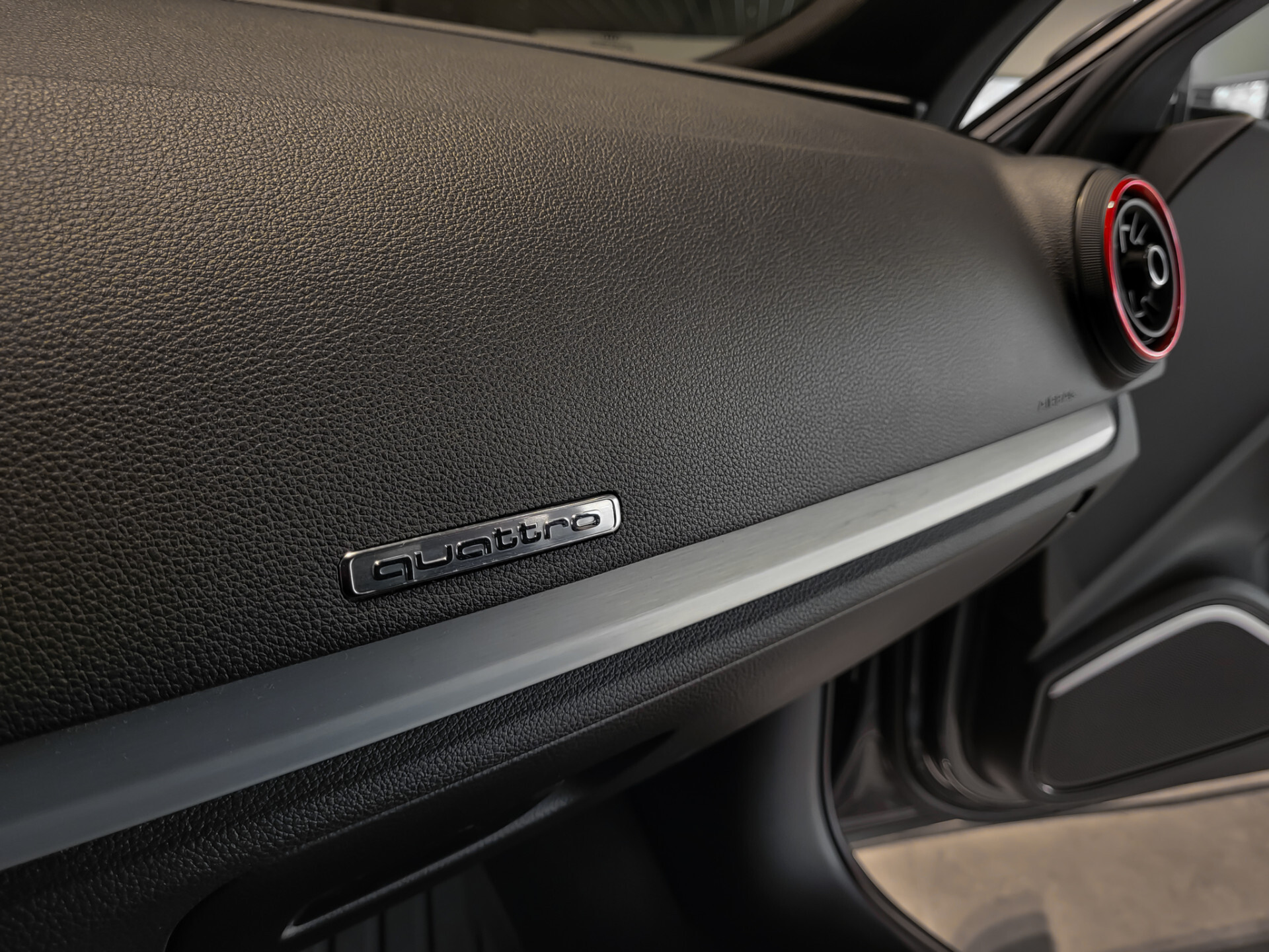 Audi S3 Sportback 2.0 TFSI Quattro Schaalstoelen | Nappaleder | Bang&Olufsen | Remus sportuitlaat | New Service Foto 29