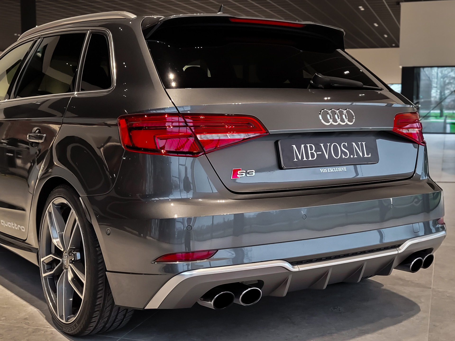 Audi S3 Sportback 2.0 TFSI Quattro Schaalstoelen | Nappaleder | Bang&Olufsen | Remus sportuitlaat | New Service Foto 33