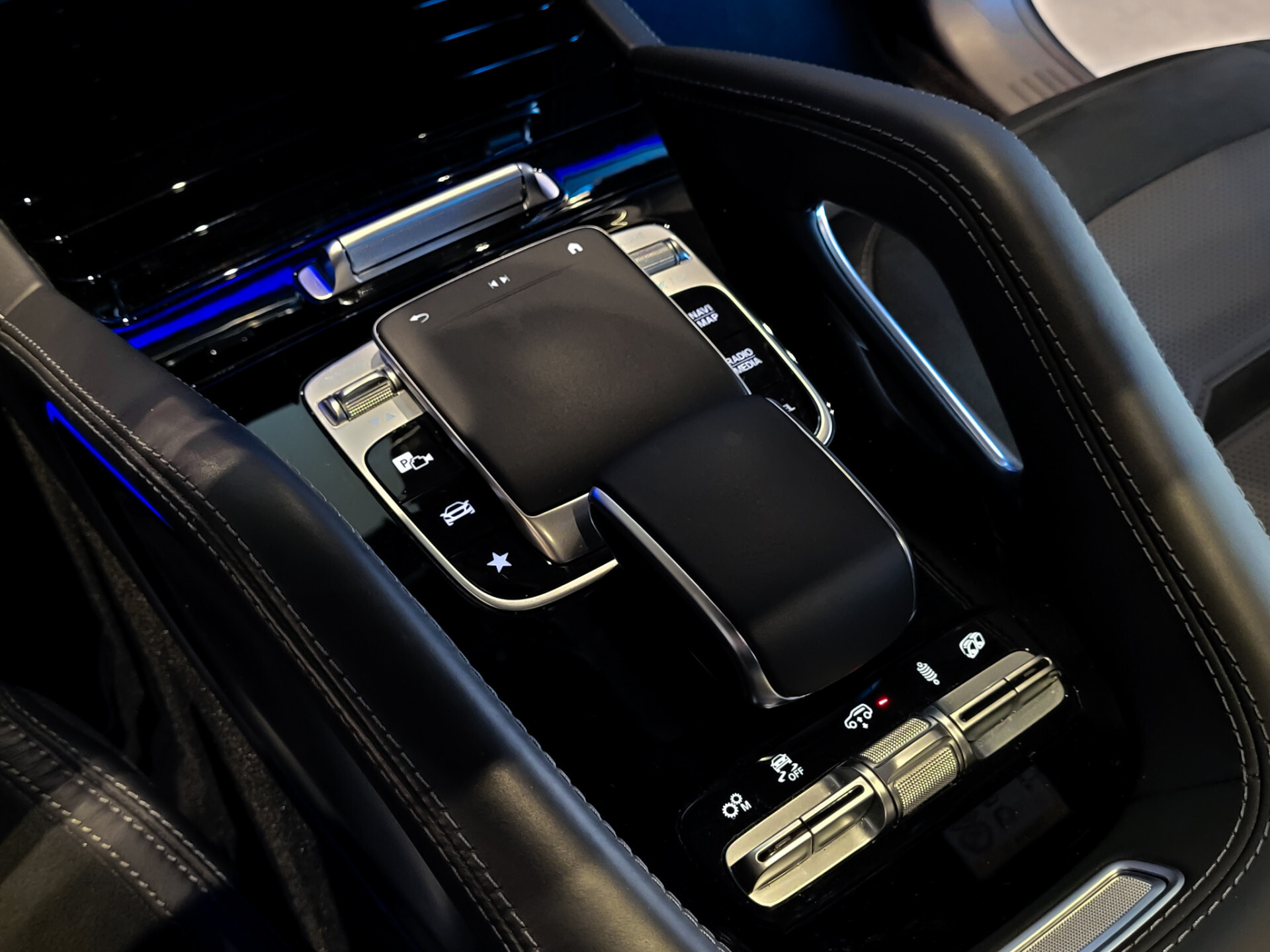 Mercedes-Benz GLE 63 S AMG 4M+ Ceramic Brakes | Drivers Pack | Performance uitlaat | Rij-Assistentie | Keyless-Go | HUD | Burmester Foto 25