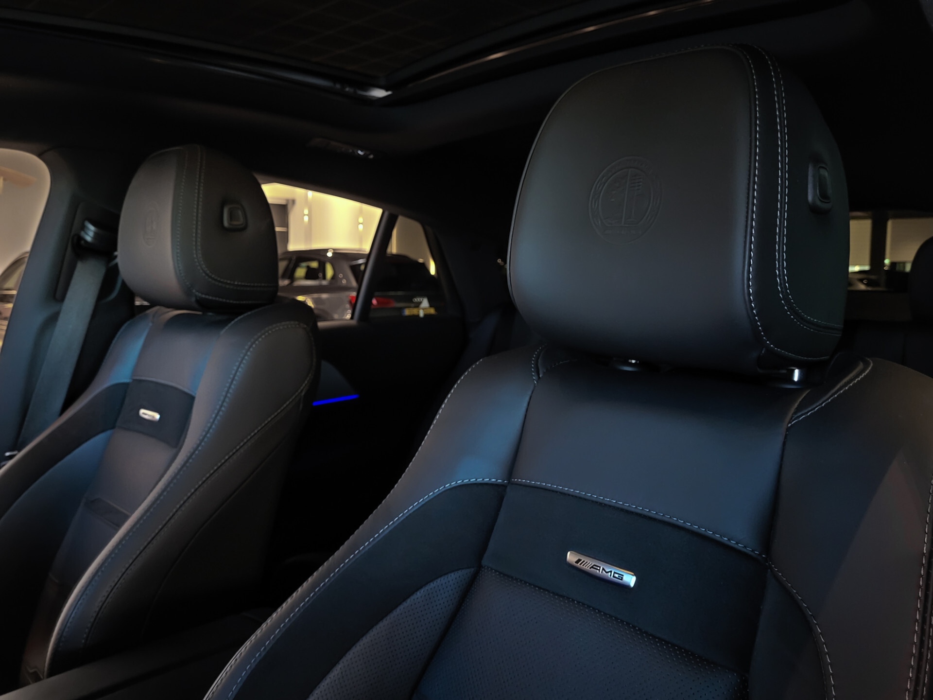 Mercedes-Benz GLE 63 S AMG 4M+ Ceramic Brakes | Drivers Pack | Performance uitlaat | Rij-Assistentie | Keyless-Go | HUD | Burmester Foto 33