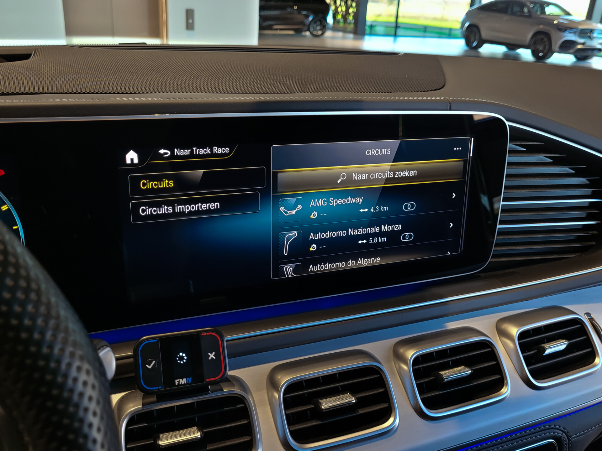 Mercedes-Benz GLE 63 S AMG 4M+ Ceramic Brakes | Drivers Pack | Performance uitlaat | Rij-Assistentie | Keyless-Go | HUD | Burmester Foto 36