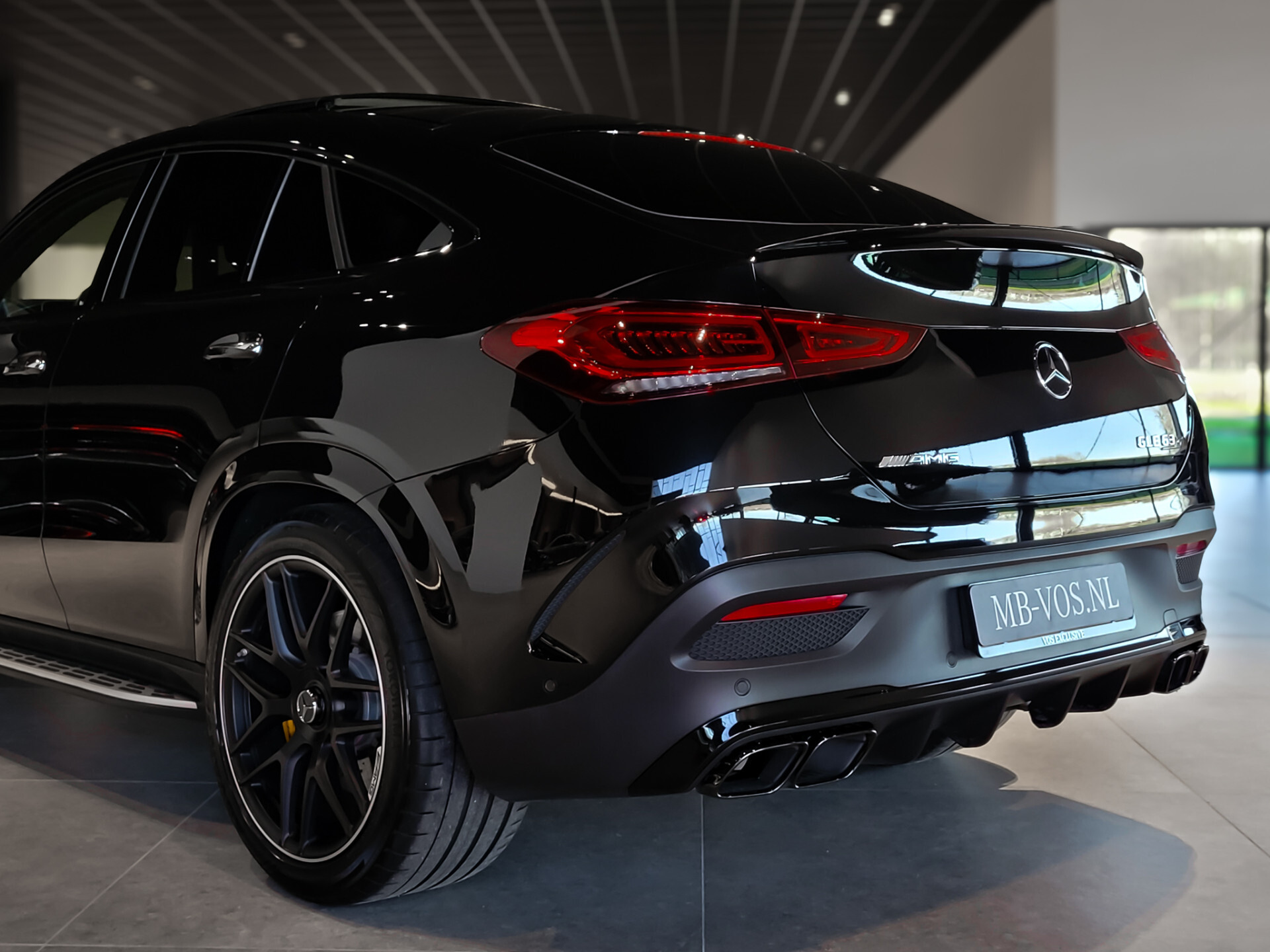 Mercedes-Benz GLE 63 S AMG 4M+ Ceramic Brakes | Drivers Pack | Performance uitlaat | Rij-Assistentie | Keyless-Go | HUD | Burmester Foto 47