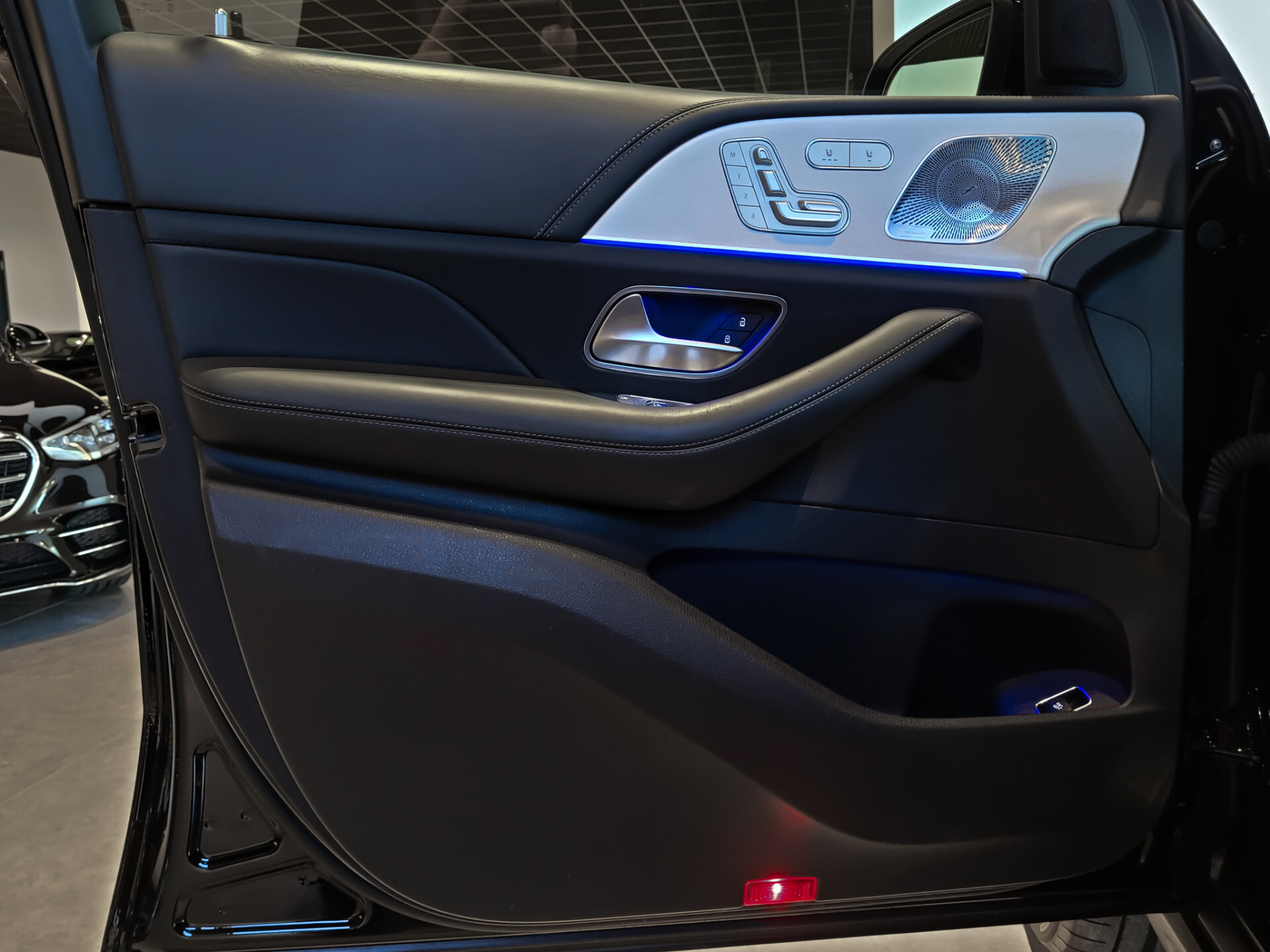 Mercedes-Benz GLE 63 S AMG 4M+ Ceramic Brakes | Drivers Pack | Performance uitlaat | Rij-Assistentie | Keyless-Go | HUD | Burmester Foto 7