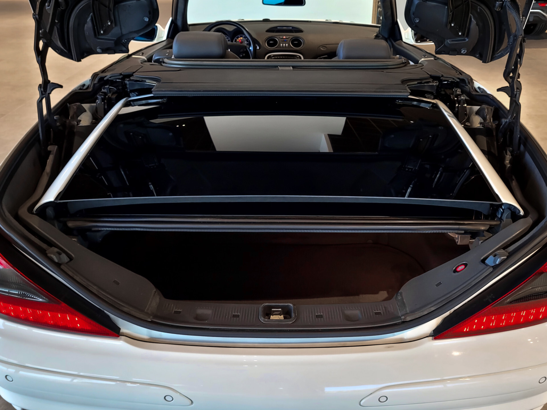 Mercedes-Benz SL-Klasse 55 AMG Panorama | Designo | Distronic | Keyless | ABC | Bose | New Service | Glascoating | Performance Foto 25