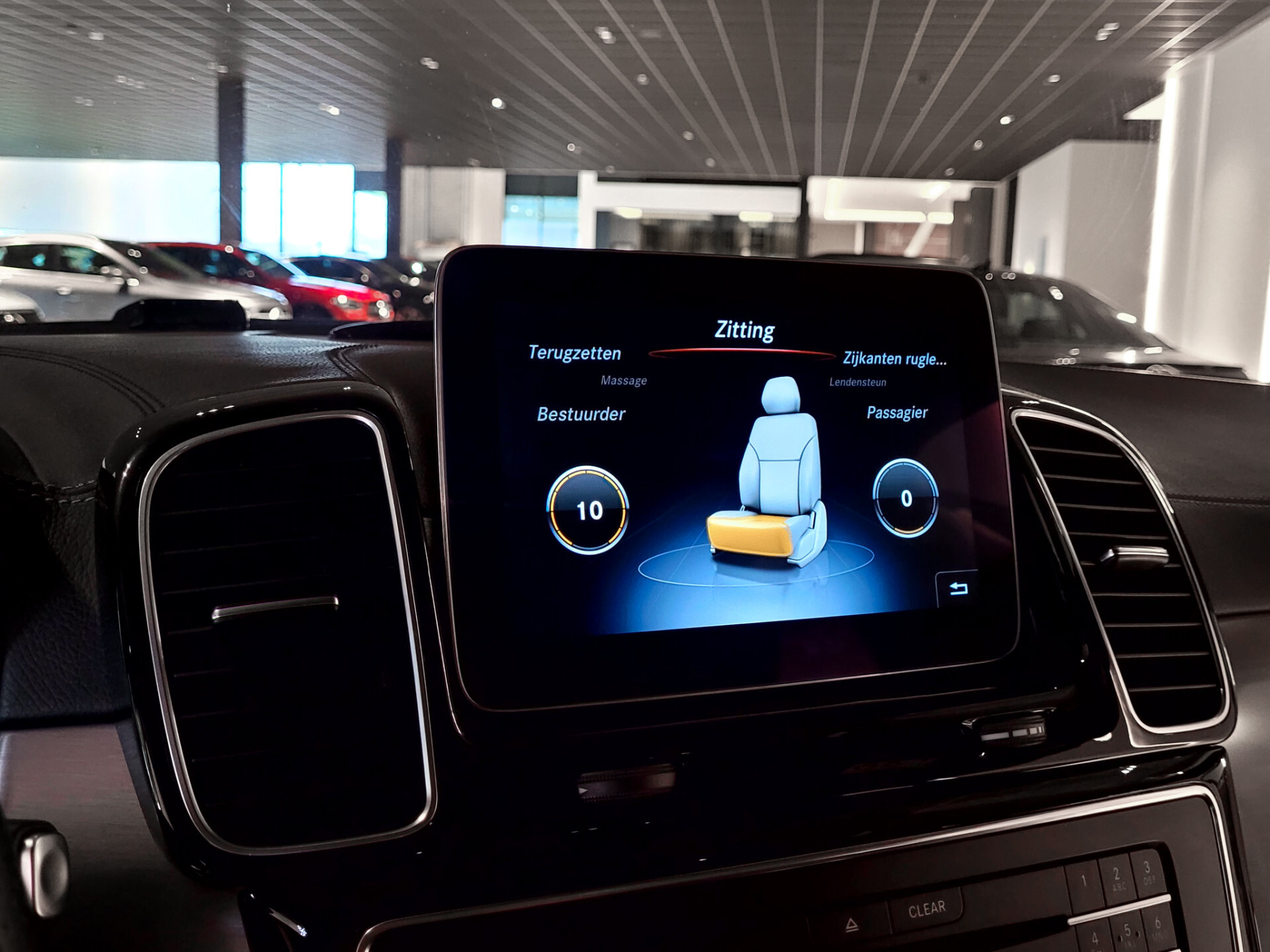 Mercedes-Benz GLE Coupé 43 AMG 4-M Panorama | Keyless | Distronic | Massage | 360 | Trekhaak Aut9 Foto 14