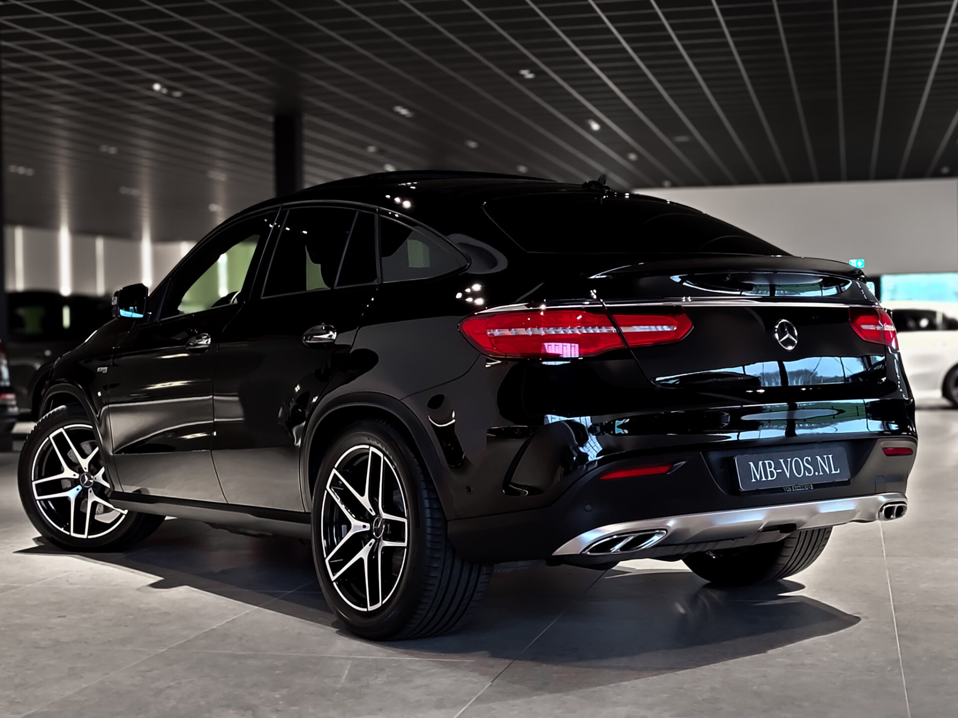 Mercedes-Benz GLE Coupé 43 AMG 4-M Panorama | Keyless | Distronic | Massage | 360 | Trekhaak Aut9 Foto 2