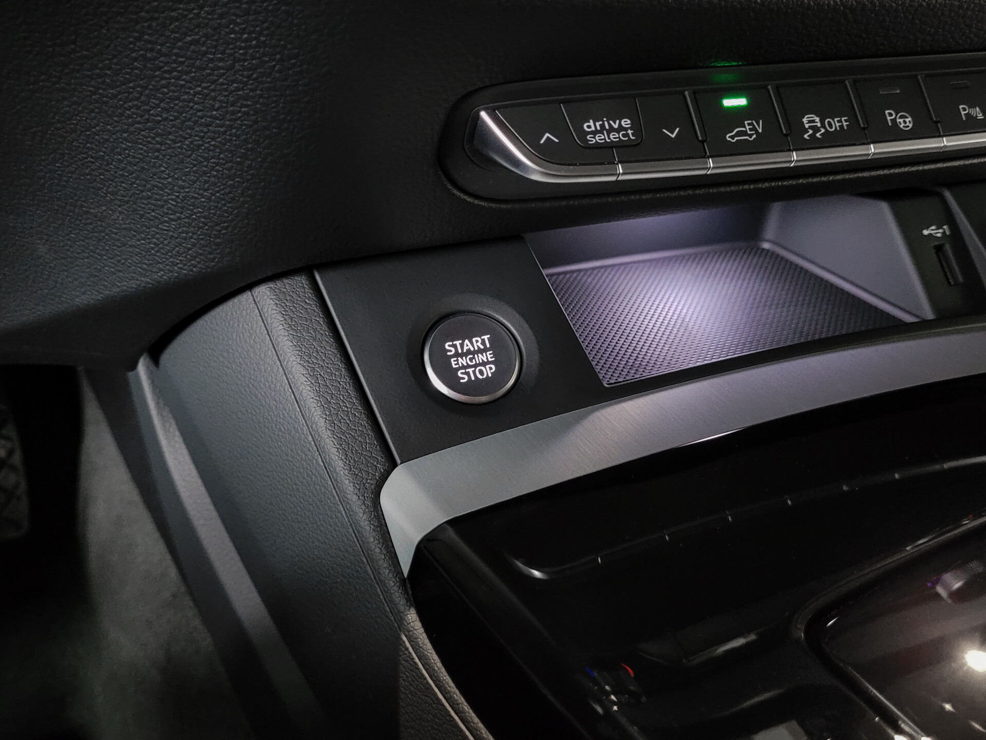 Audi Q5 Sportback 55 TFSI e Quattro S edition Luchtvering | Panorama | Keyless | Nappa | Trekhaak | Nieuwprijs €103268 Foto 33