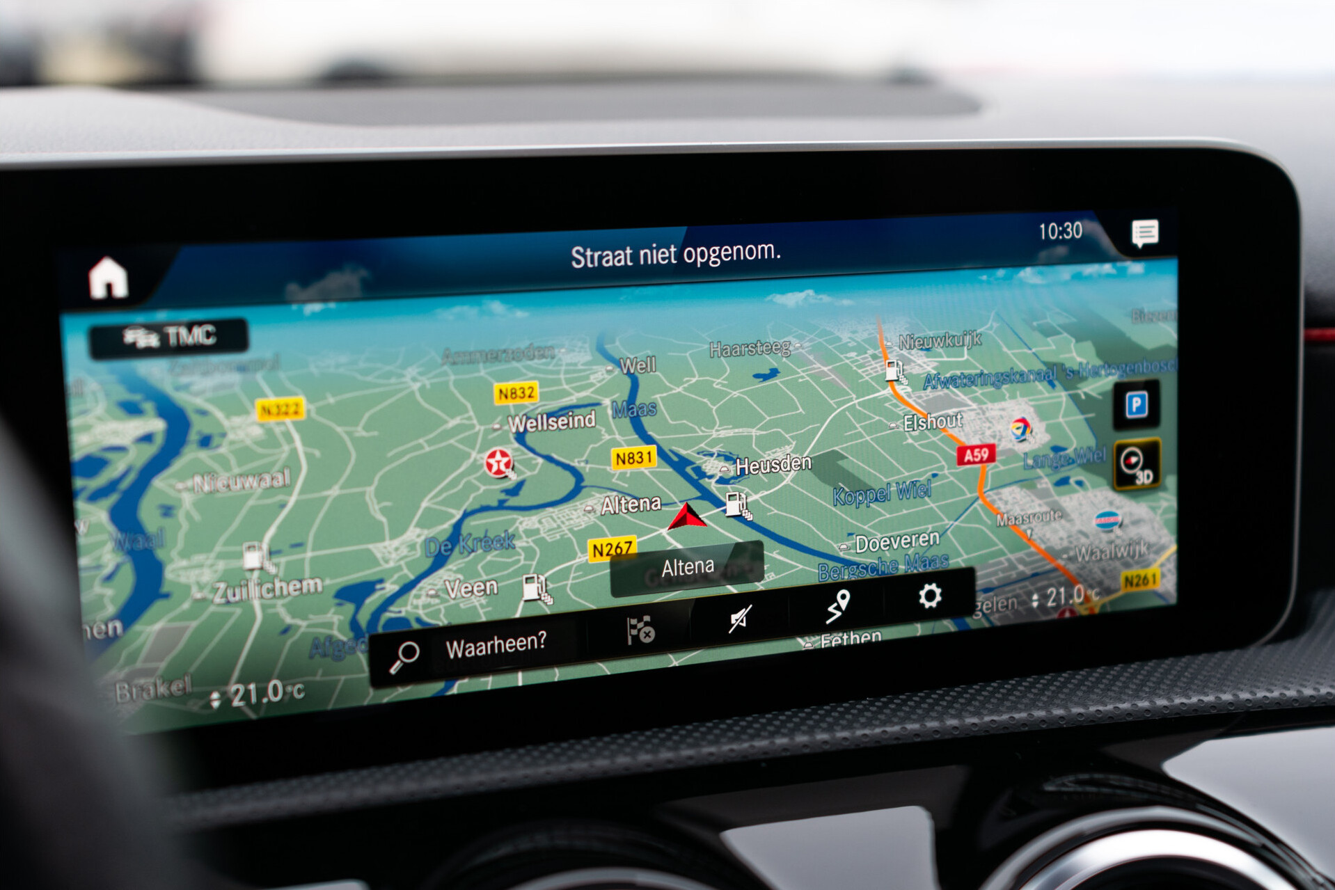 Mercedes-Benz A-Klasse 180 d AMG Night | Panorama | MBUX | Trekhaak | LED | Verw-stoelen | New Service Foto 11