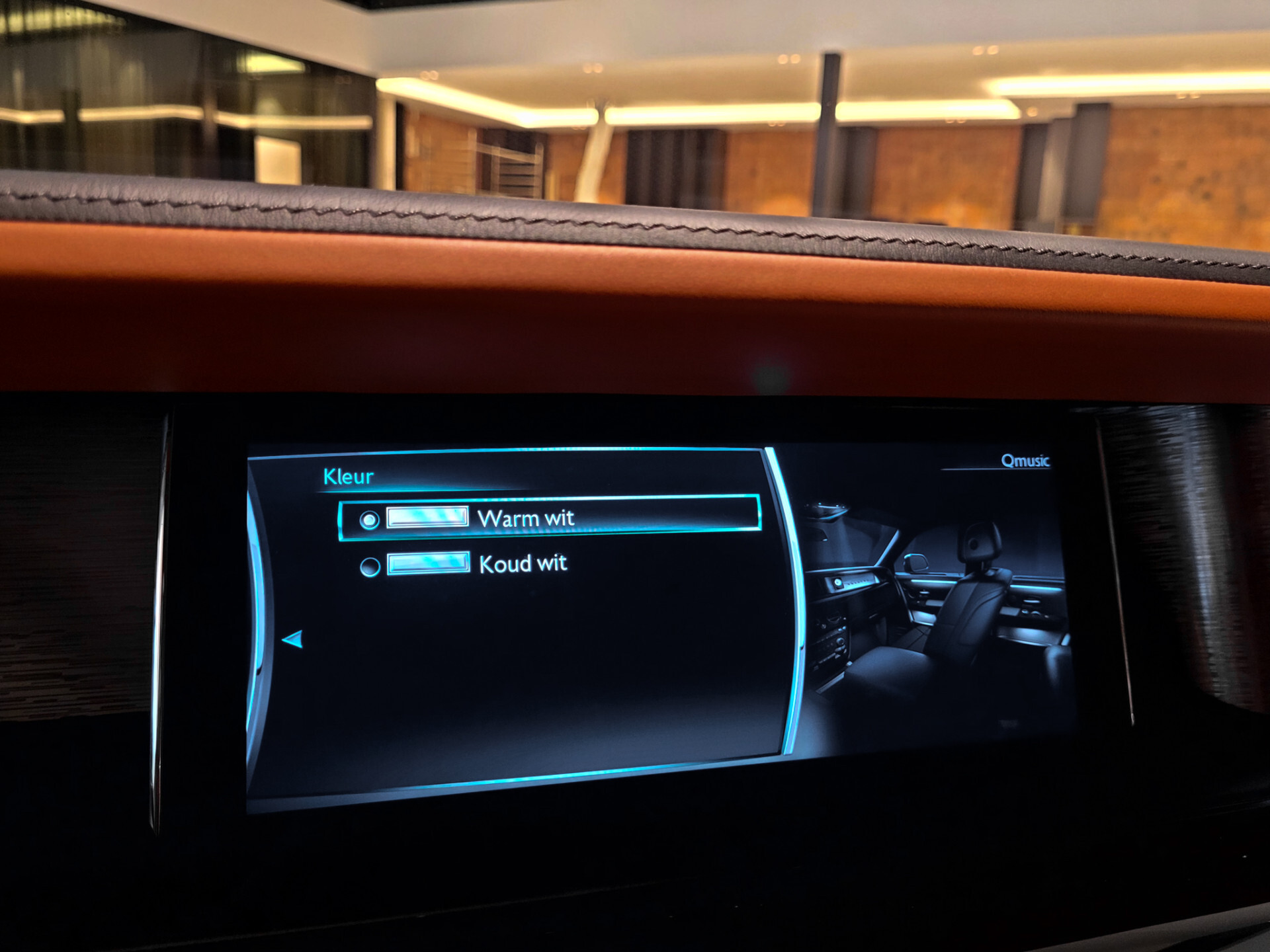 Rolls-Royce Phantom VIII 6.7 V12 Starlight | Coachline | Entertainment | Picknick | Bespoke Foto 13