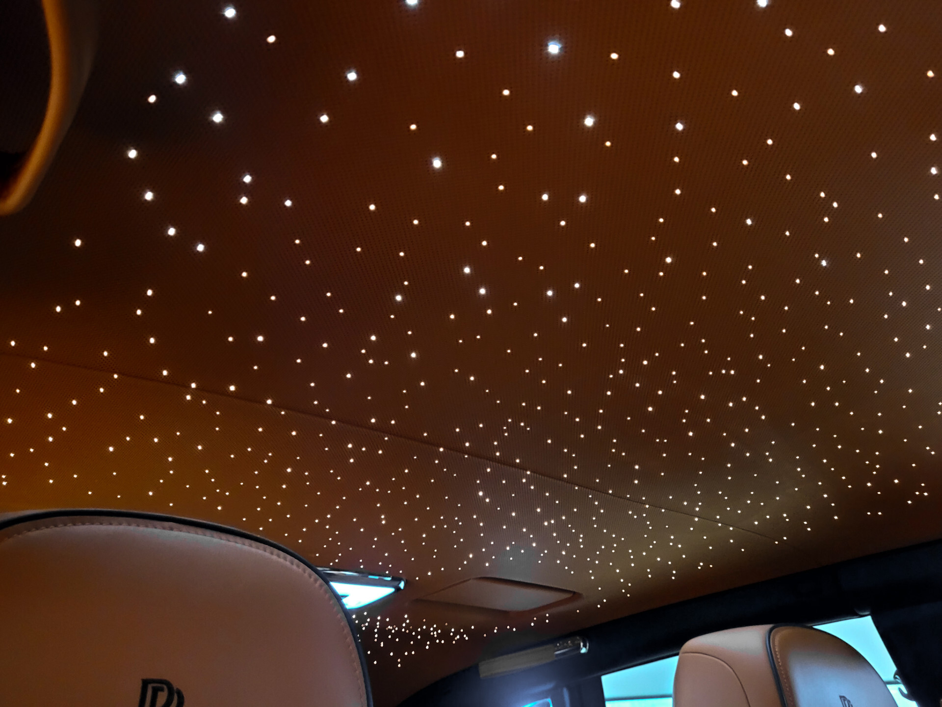 Rolls-Royce Phantom VIII 6.7 V12 Starlight | Coachline | Entertainment | Picknick | Bespoke Foto 38