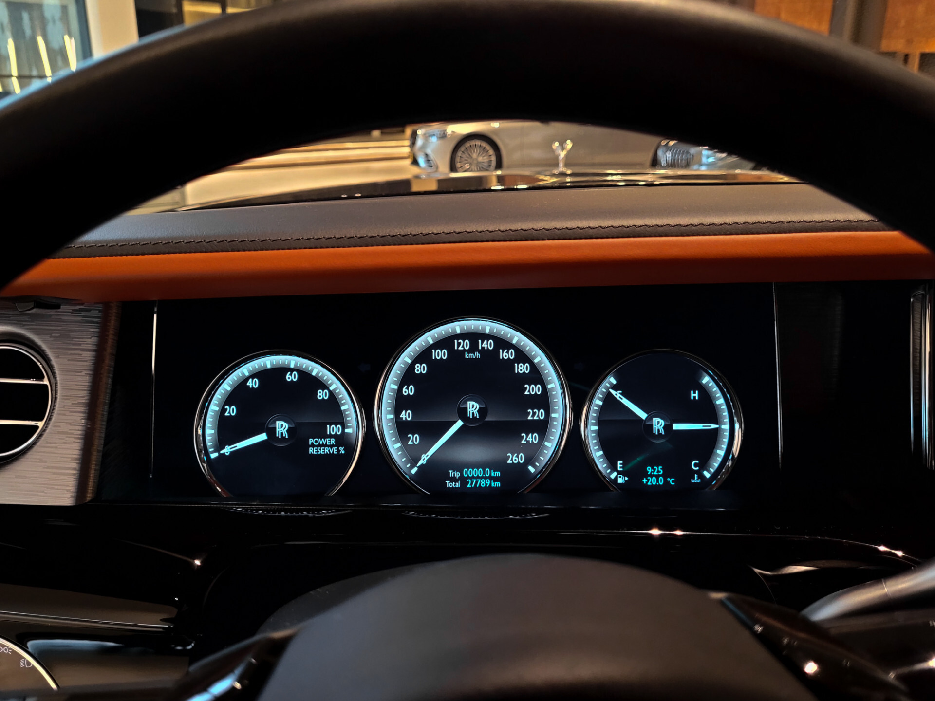 Rolls-Royce Phantom VIII 6.7 V12 Starlight | Coachline | Entertainment | Picknick | Bespoke Foto 7