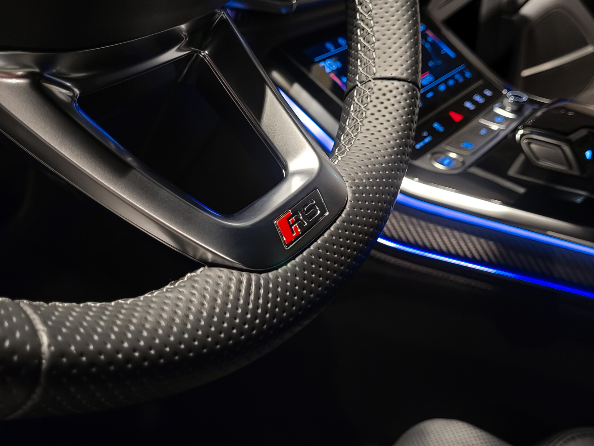 Audi Q8 4.0 TFSI RS Q8 R ABT 1 of 125 Carbon | FULL OPTIONS Foto 19