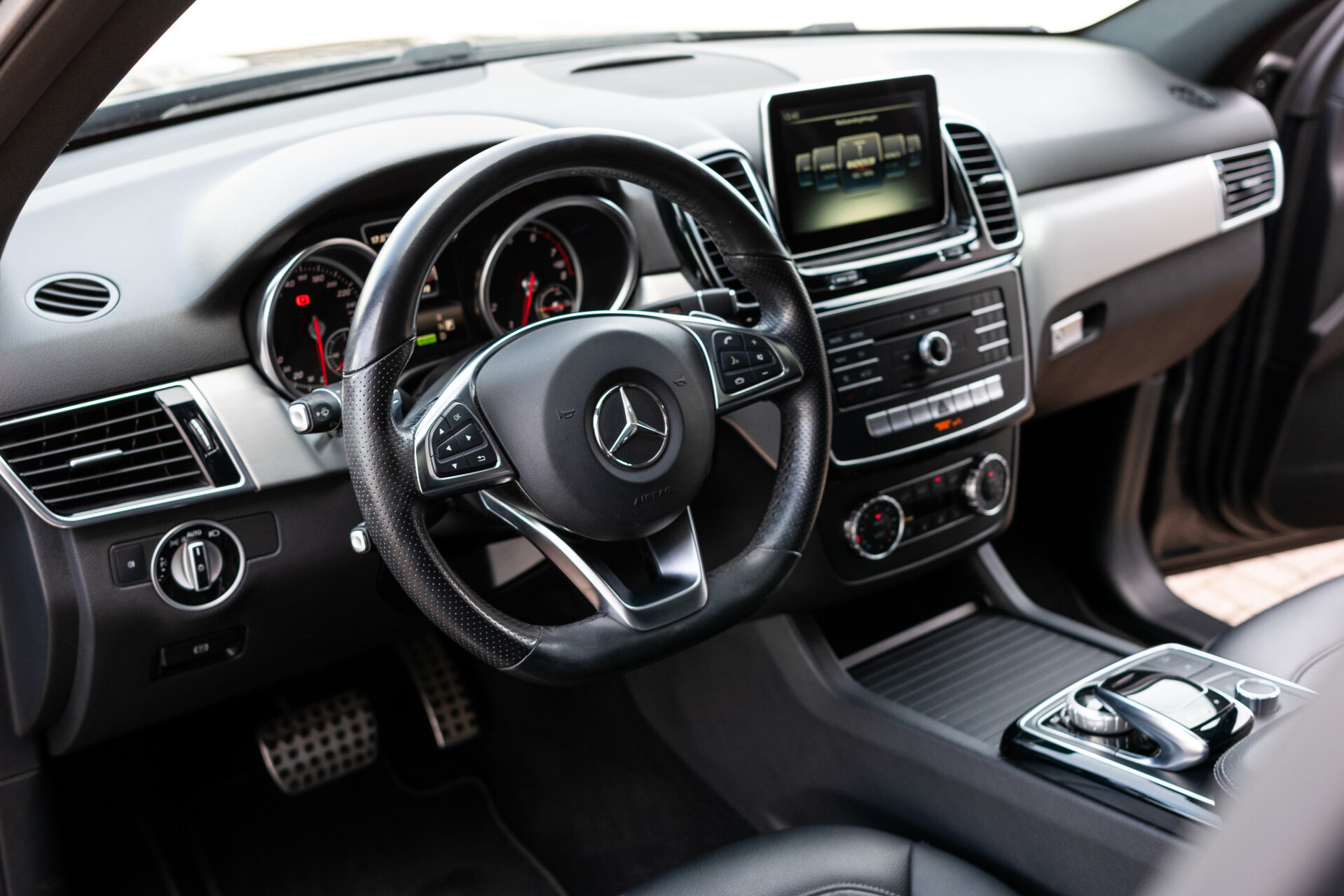 Mercedes-Benz GLE 500e 4-M AMG Rij-assistentie | Keyless | Softclose | Trekhaak | Mem | Harman-Kardon Aut7 Foto 14