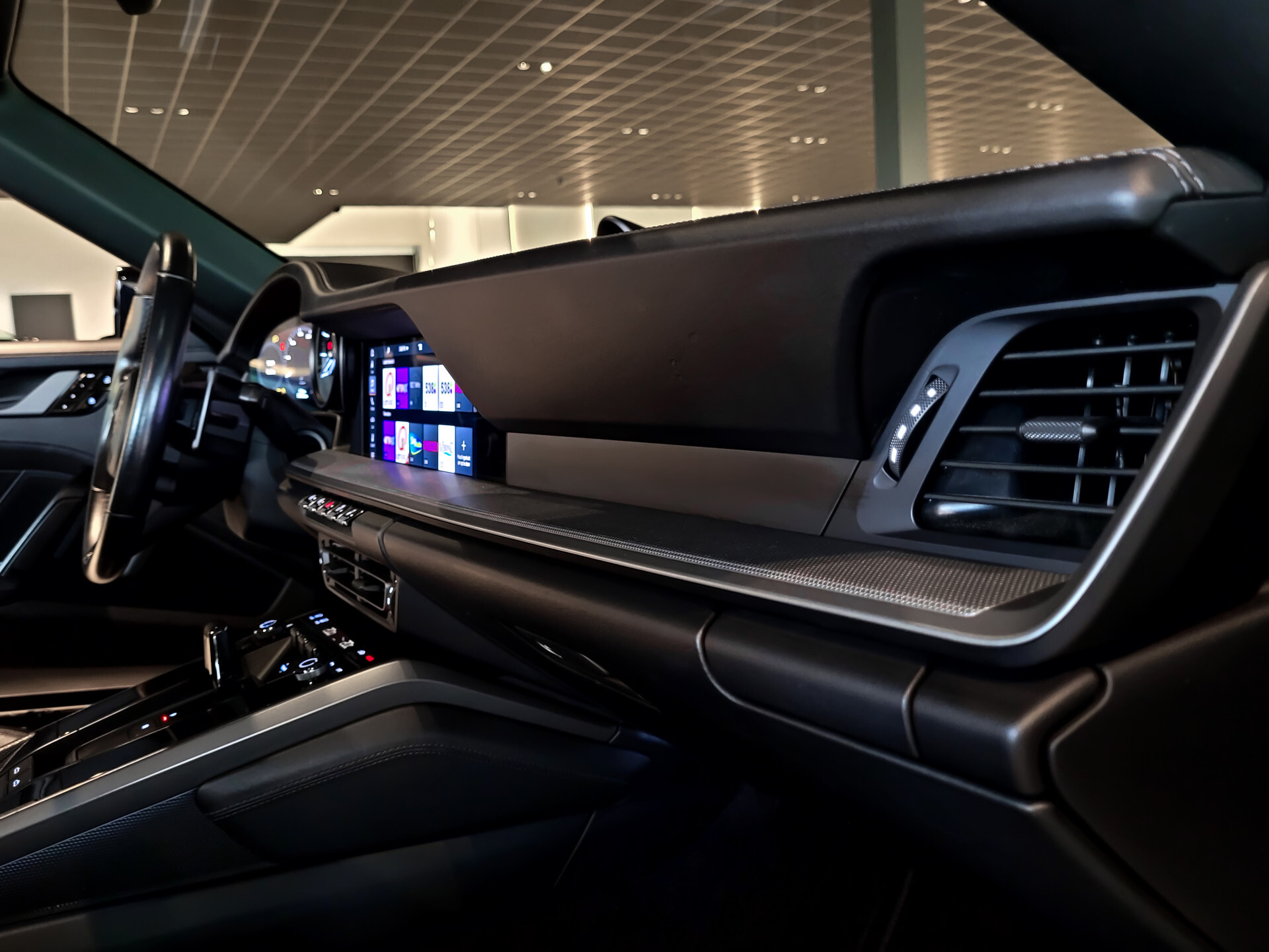 Porsche 911 Cabrio 3.0 Carrera 4 S Sport Design nieuwstaat Foto 23