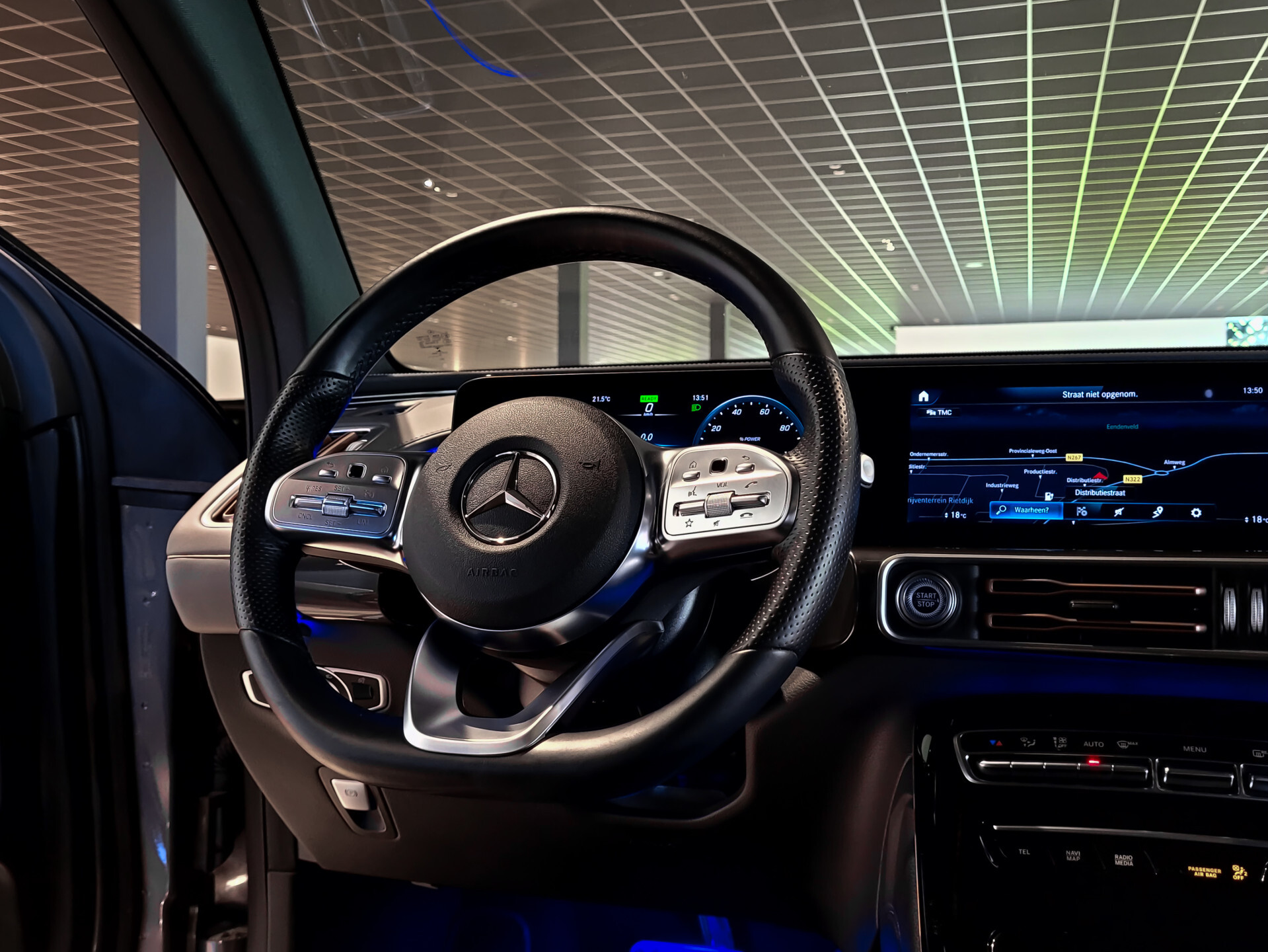 Mercedes-Benz EQC 400 4-M 80 kWh Schuif/kanteldak | MBUX | 360 camera | Soundsystem | MULTIBEAM LED | DAB Foto 29