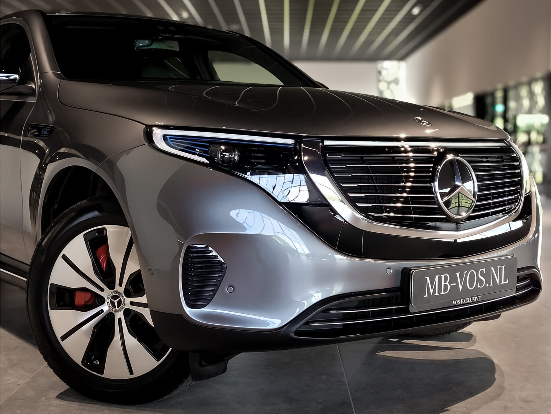 Mercedes-Benz EQC 400 4-M 80 kWh Schuif/kanteldak | MBUX | 360 camera | Soundsystem | MULTIBEAM LED | DAB Foto 36